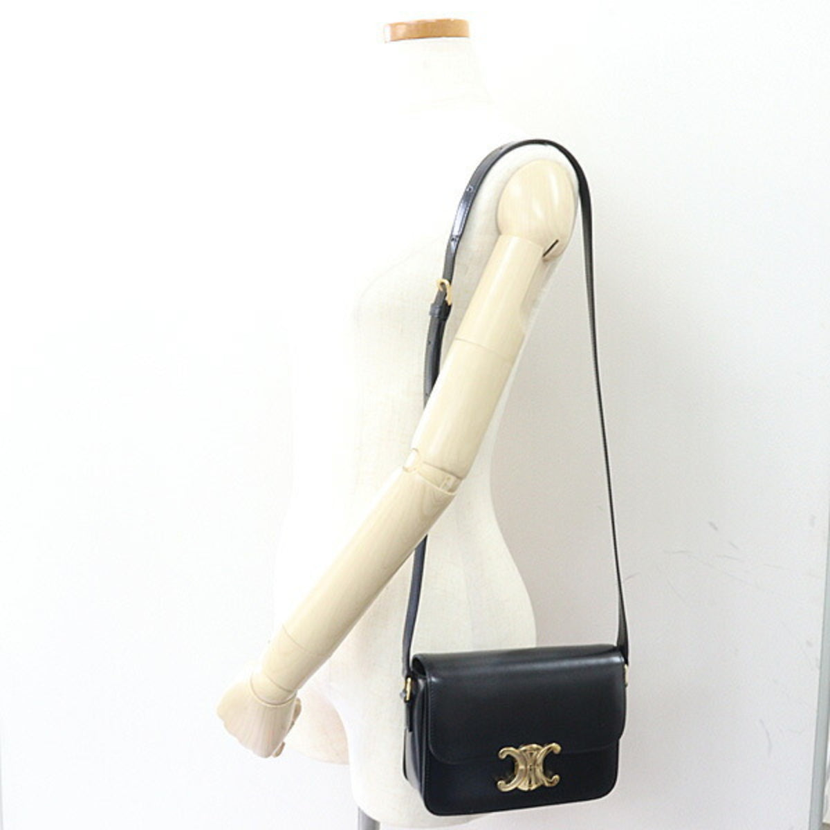 Celine Shopper Black Leather Shoulder Bag (Pre-Owned)