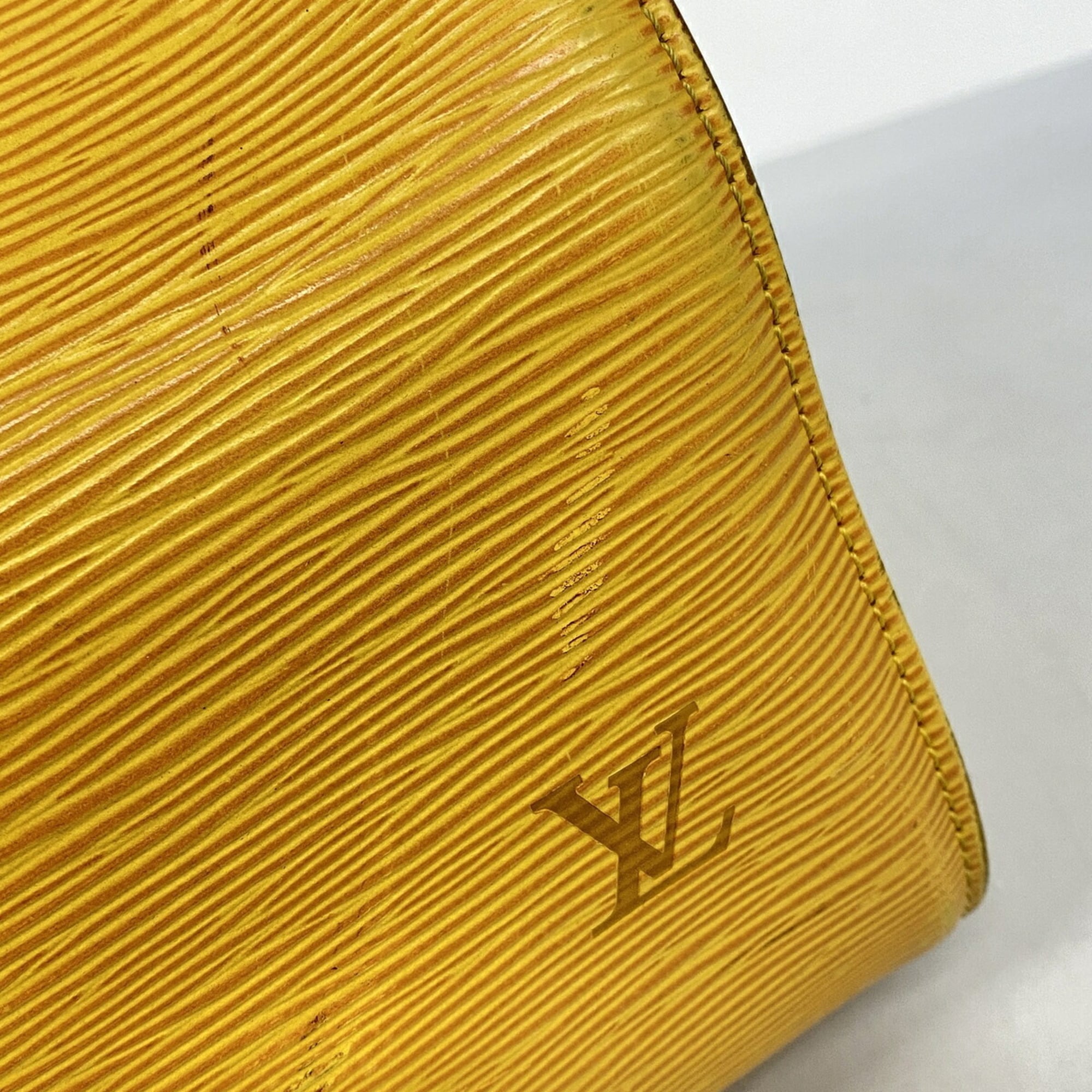 Louis Vuitton Jaune Handbag (Pre-Owned)