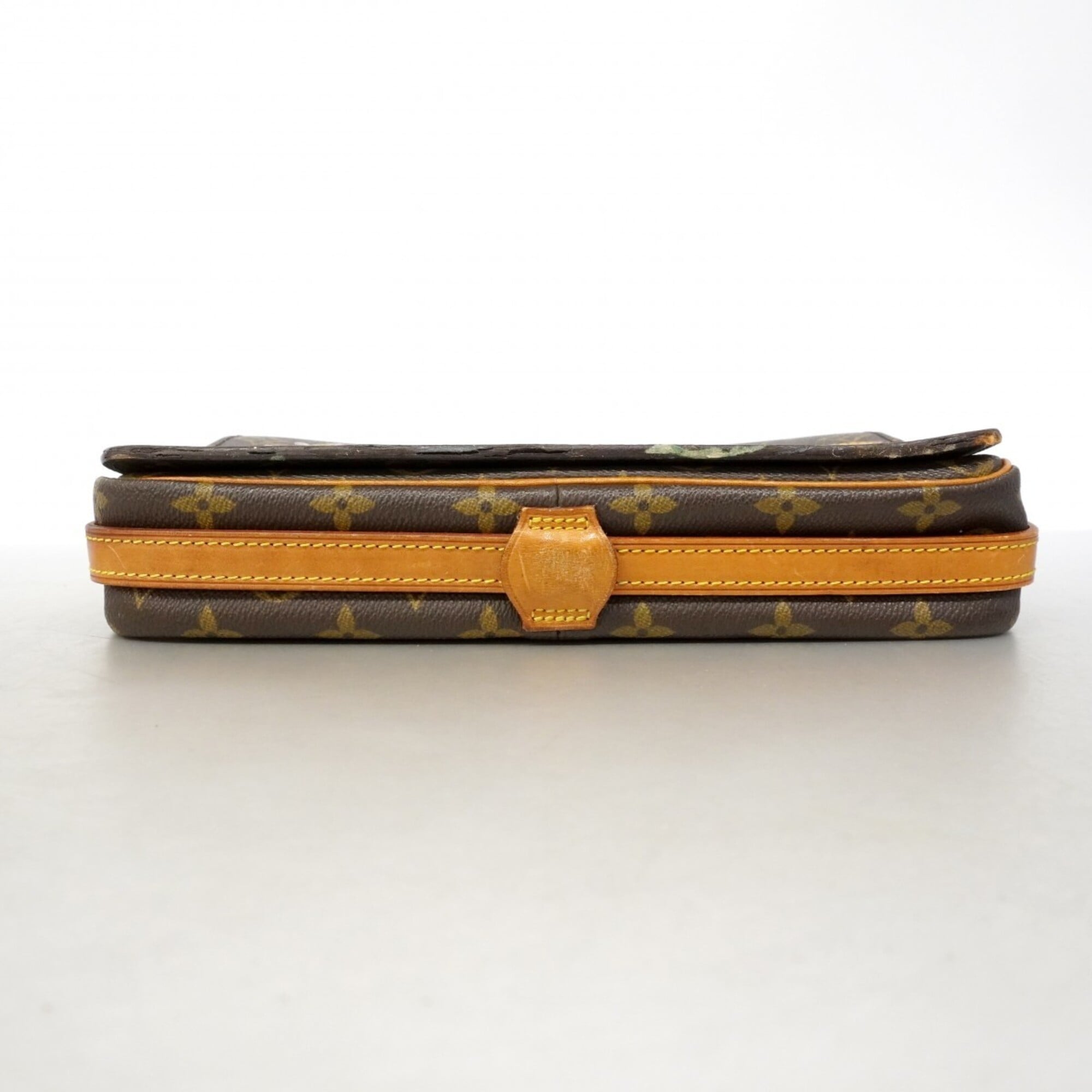 Louis Vuitton Brown Shoulder Bag (Pre-Owned)