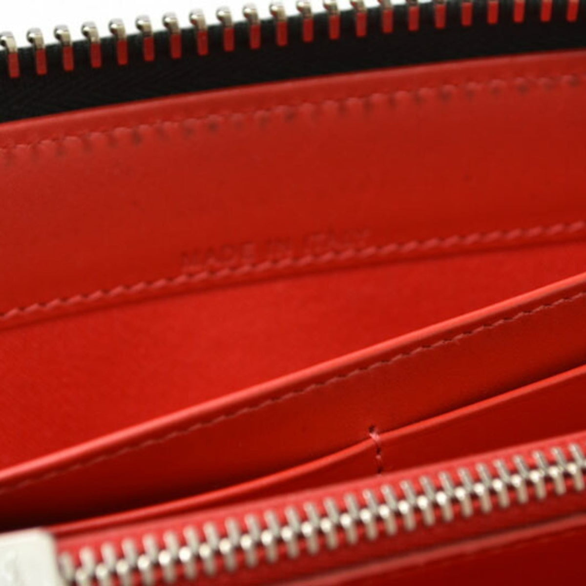 Christian Louboutin White Leather Long Wallet (Bi-Fold) (Pre-Owned)