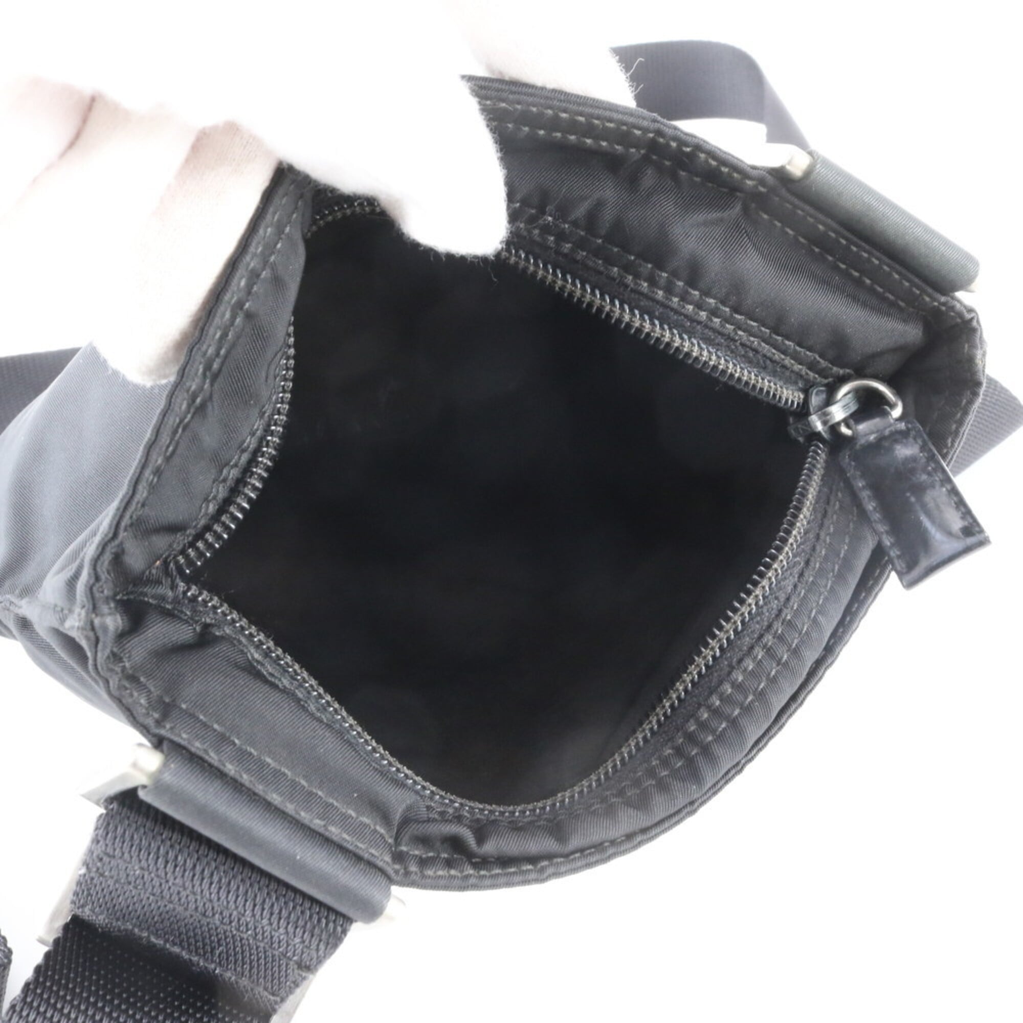 Prada Black Nylon Leather Messenger Bag Shoulder Bag (Pre-Owned)