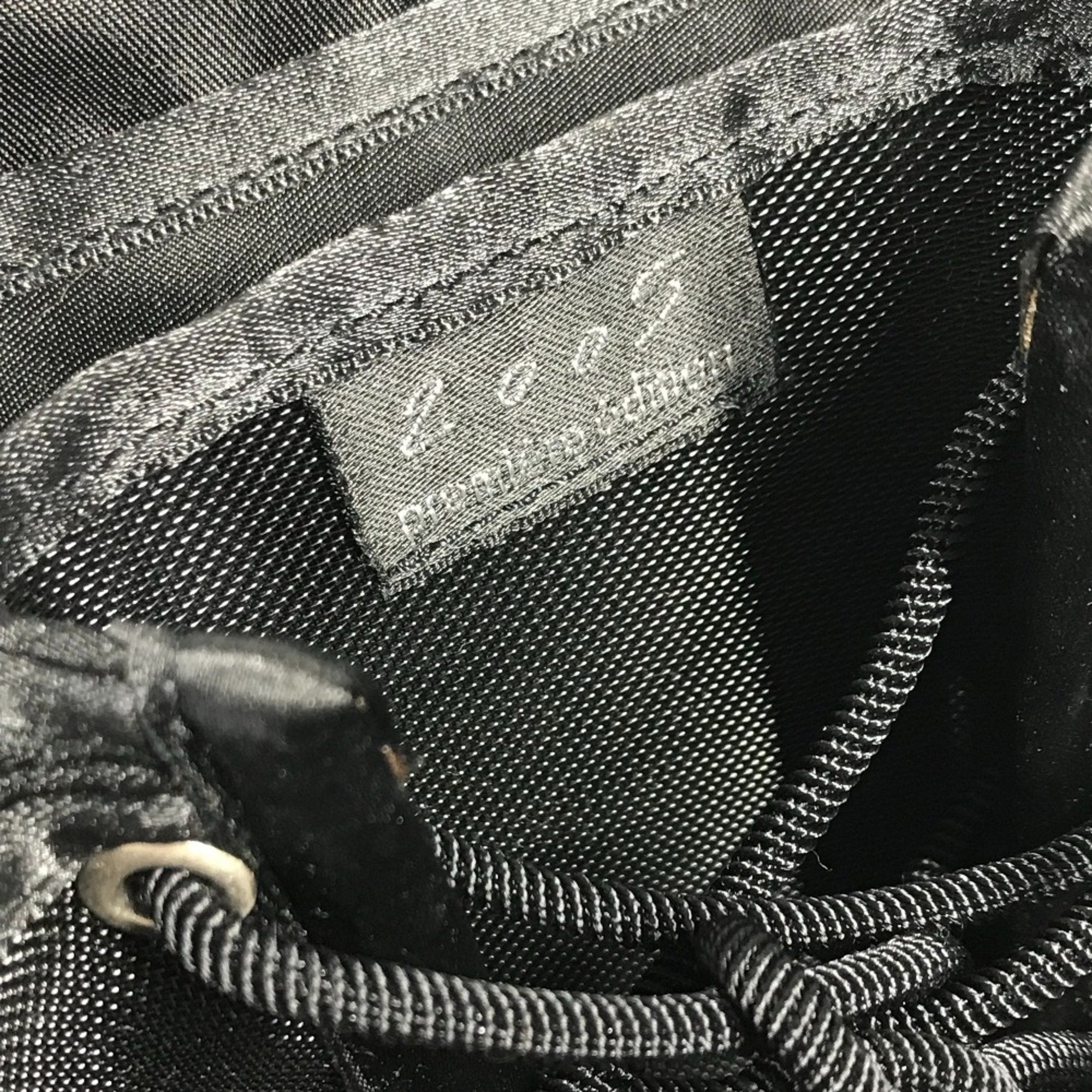 Chanel Black Leather Handbag (Pre-Owned)