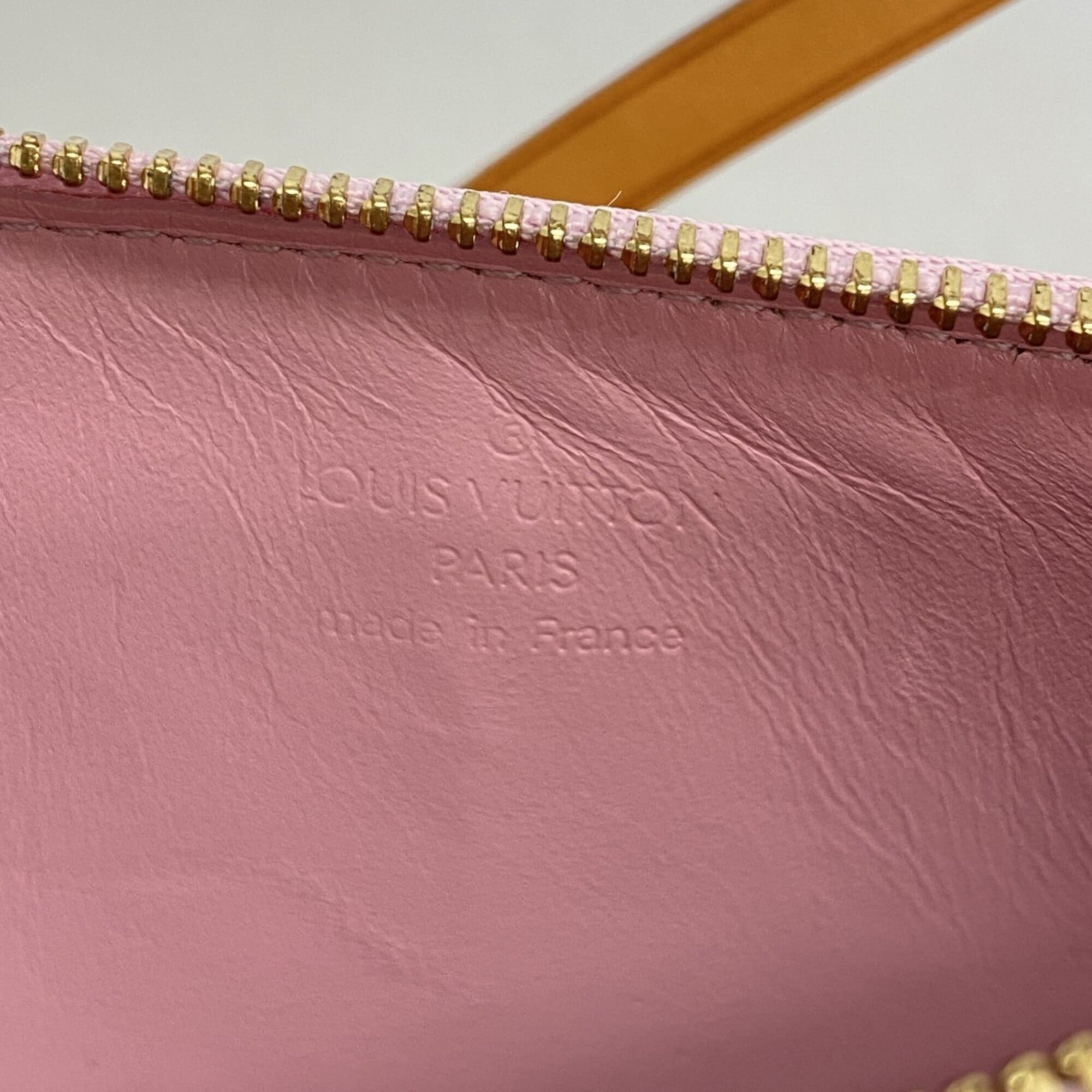 Louis Vuitton Pink Pouch (Pre-Owned)