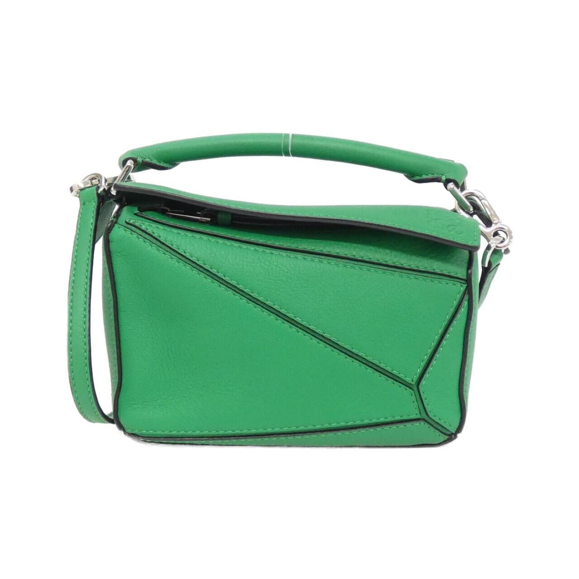Loewe Green Leather Handbag (Pre-Owned)