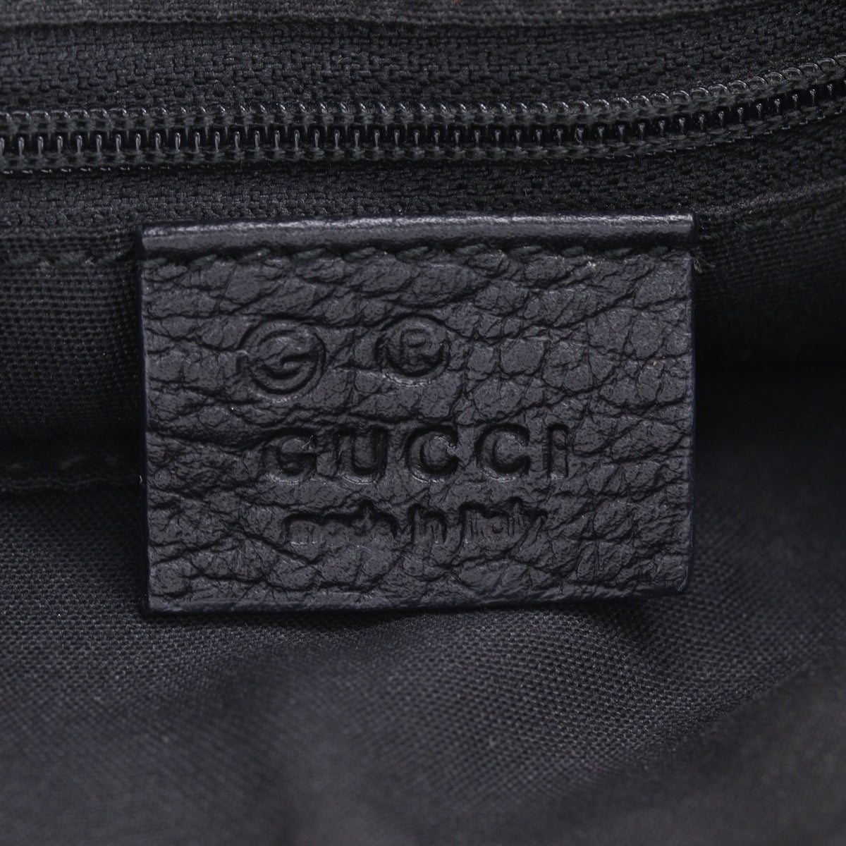 Gucci Black Gg Canvas Shoulder Bag (Pre-Owned)