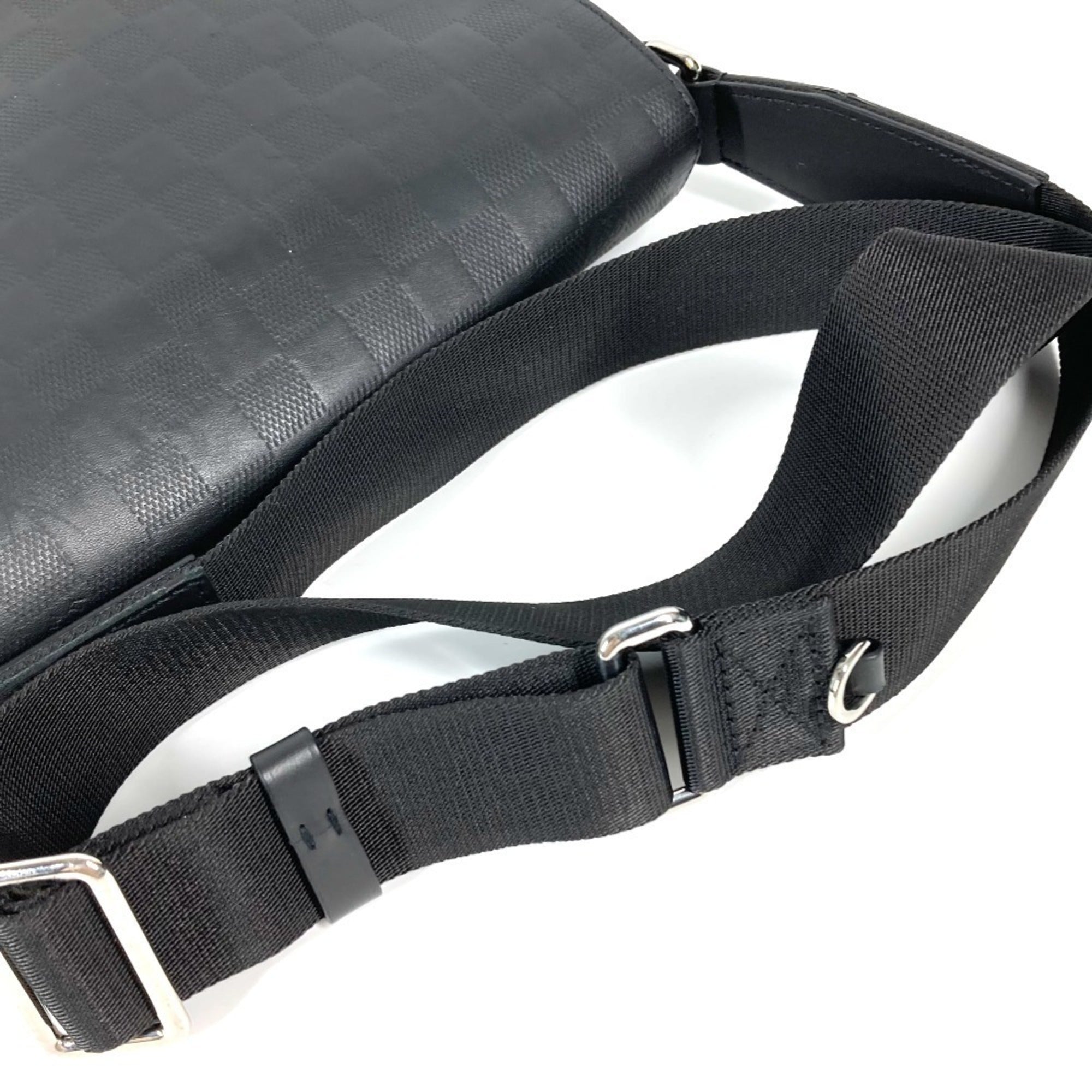 Louis Vuitton Black Noir Damier Infini Messenger Bag Shoulder Bag (Pre-Owned)