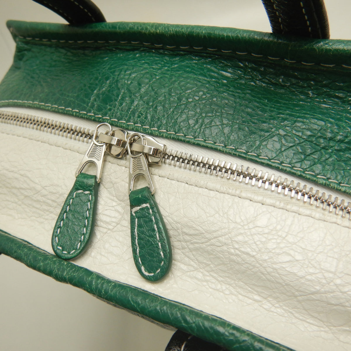 Balenciaga Black Green Leather Tote Bag (Pre-Owned)