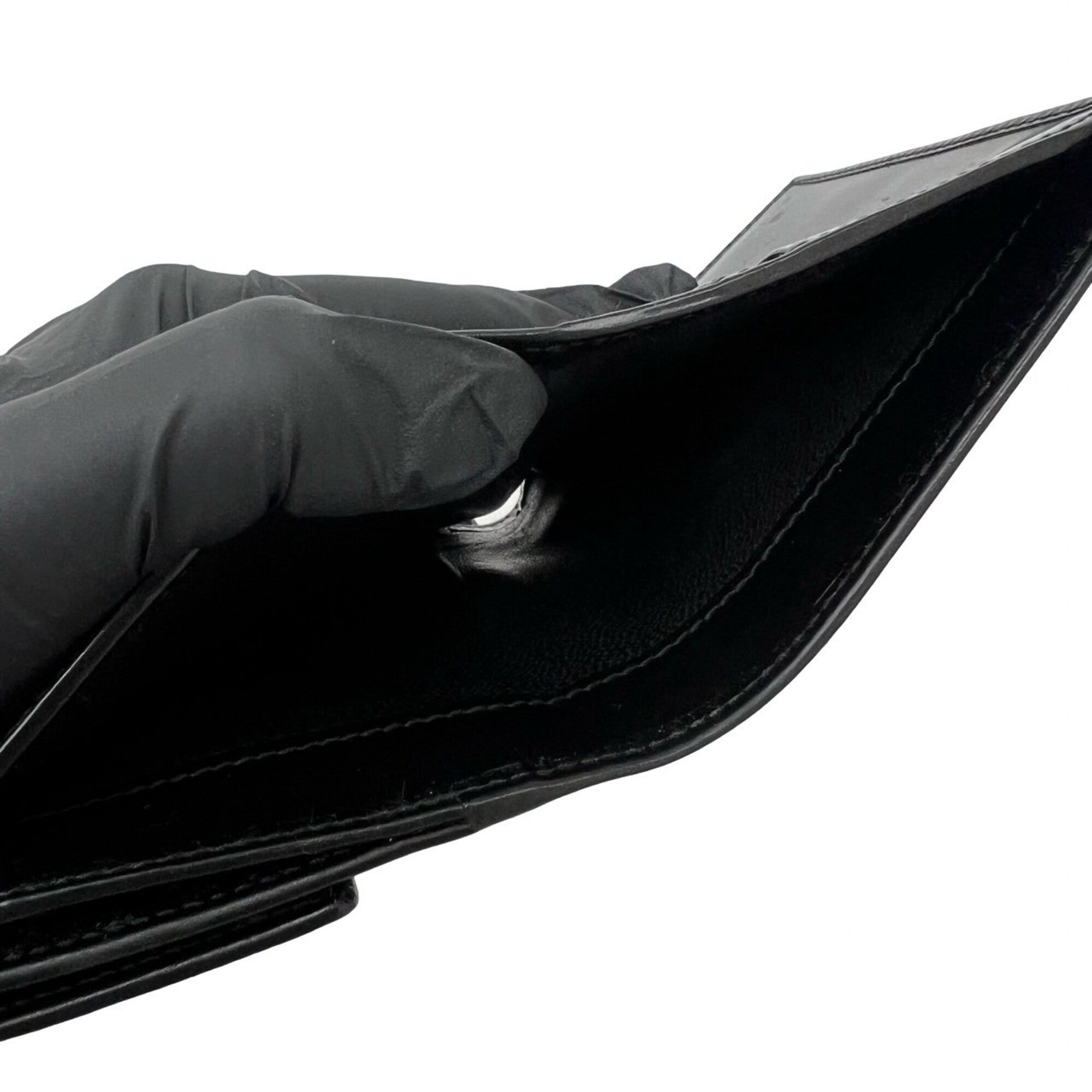 Gucci Black Leather Wallet (Bi-Fold) (Pre-Owned)