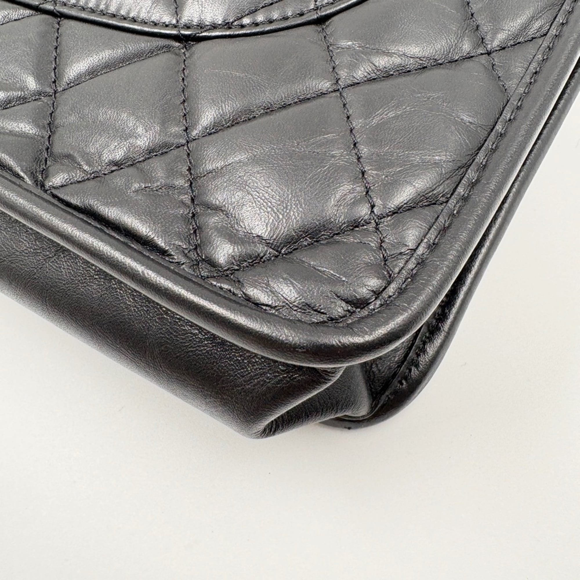 Chanel Black Handbag (Pre-Owned)