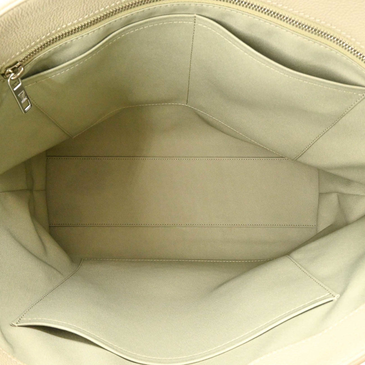 Louis Vuitton Grayish Leather Tote Bag (Pre-Owned)
