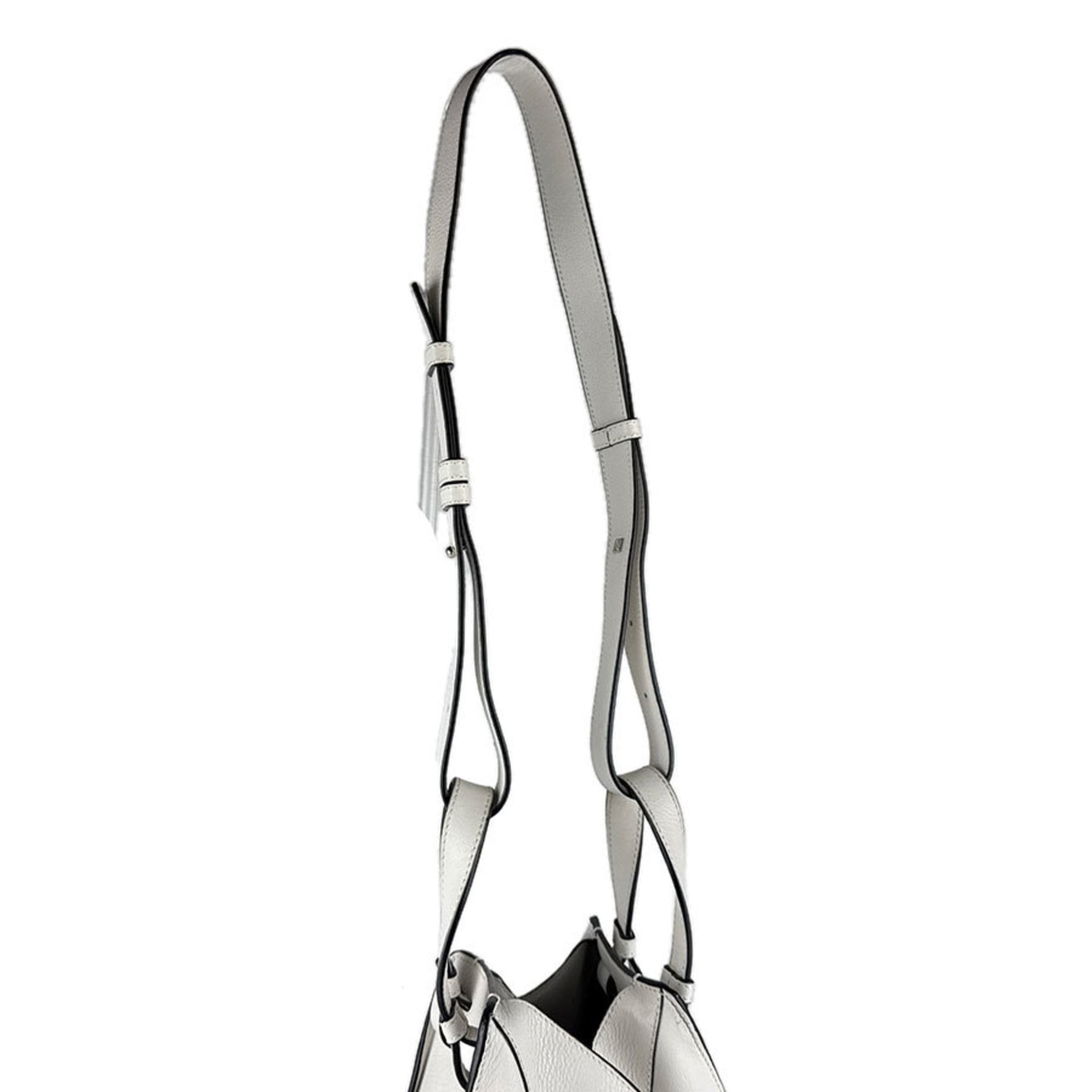 Loewe White Leather Handbag Shoulder Bag (Pre-Owned)