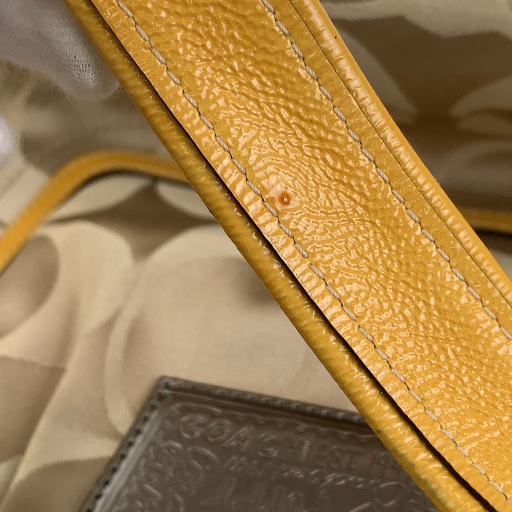 Coach Beige Leather Shoulder Bag Tote Bag (Pre-Owned)
