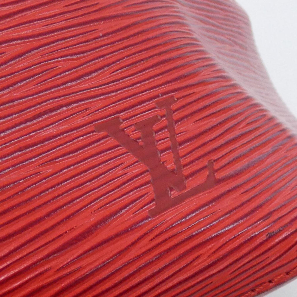 Louis Vuitton Red Color Leather Shoulder Bag (Pre-Owned)