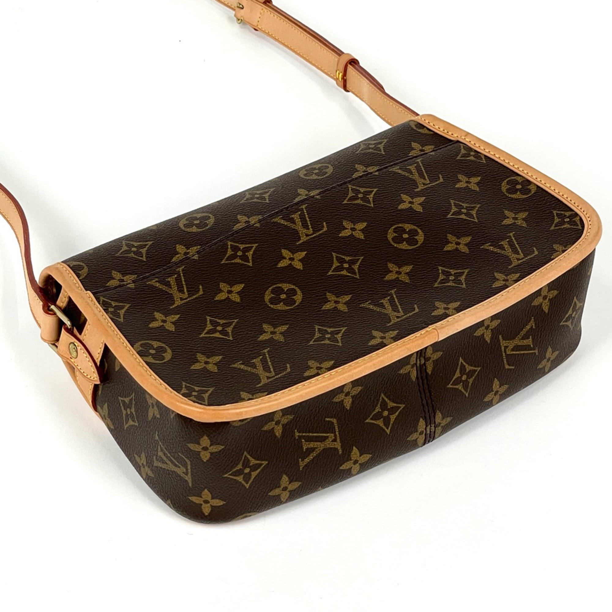 Louis Vuitton Brown Monogram Shoulder Bag (Pre-Owned)