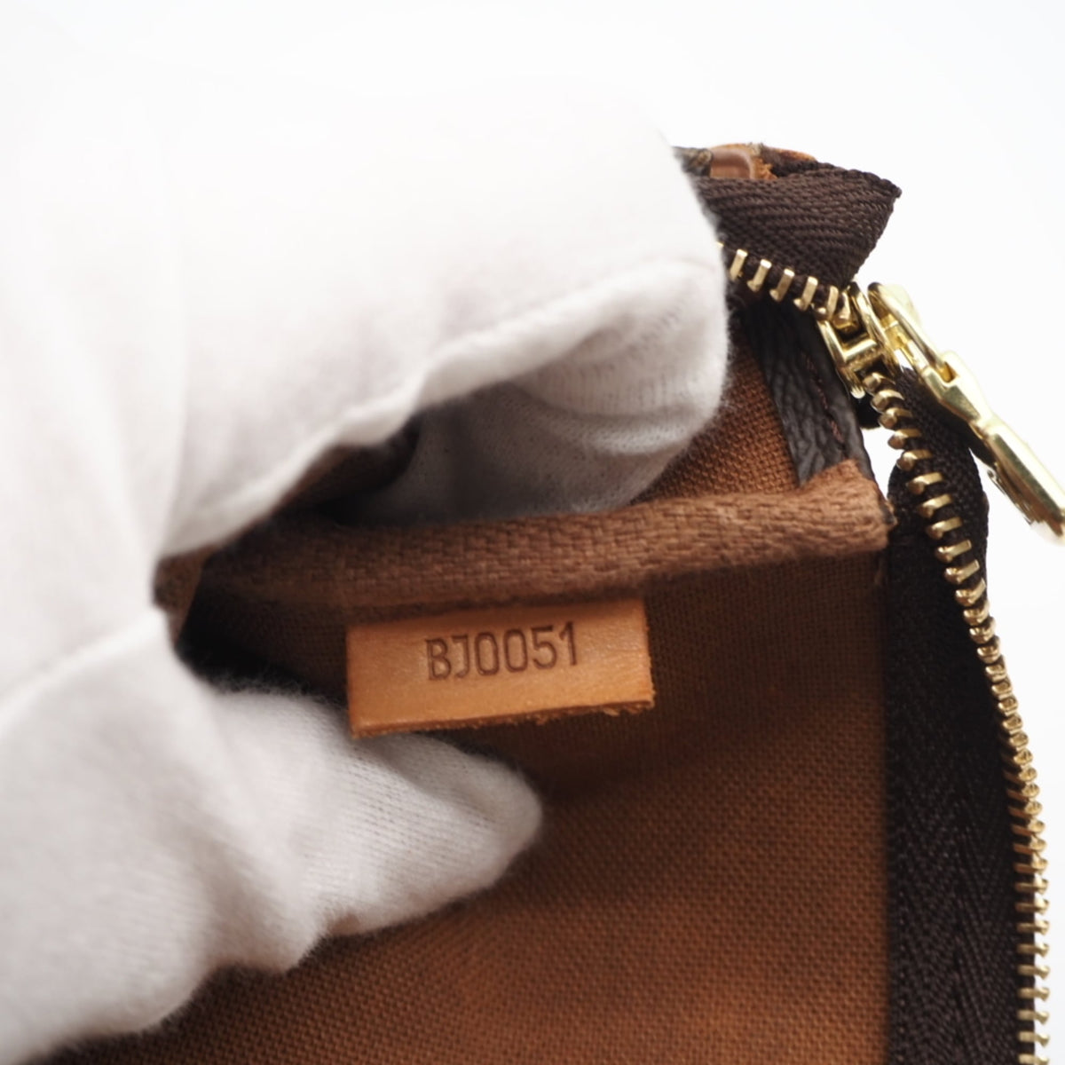 Louis Vuitton Monogram Beige Brown Coated Canvas Leather Handbag Pochette (Pre-Owned)