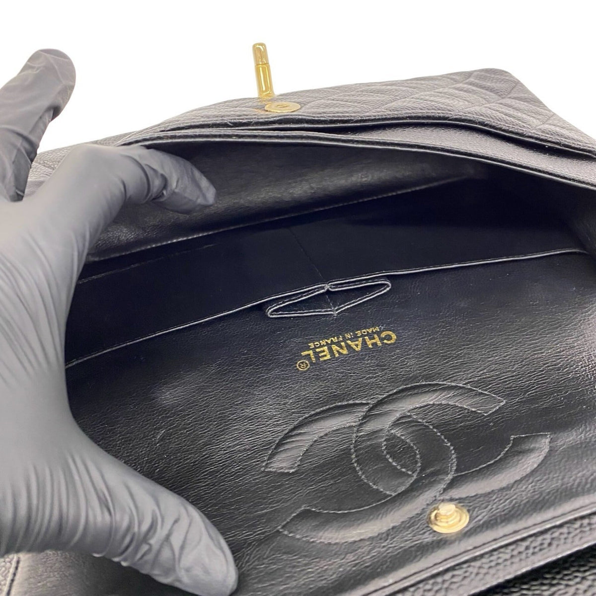 Chanel Black Grained Calfskin Shoulder Bag (Pre-Owned)