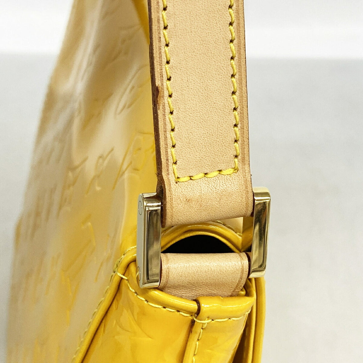 Louis Vuitton Jaune Shoulder Bag (Pre-Owned)
