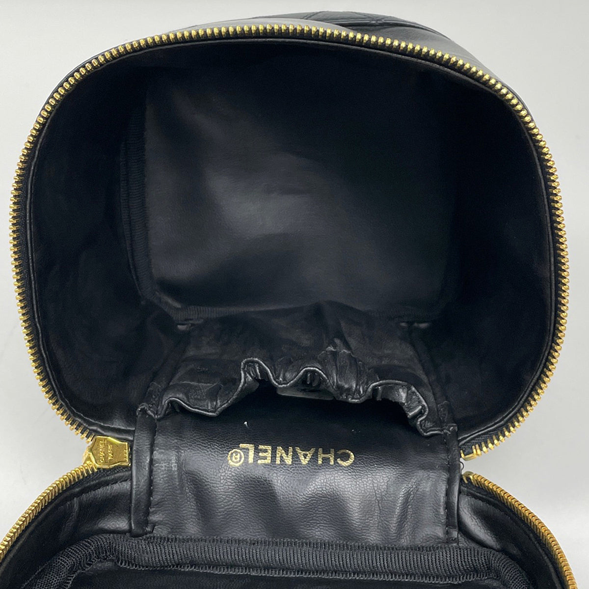 Chanel Bicolor Black Leather Vanity Bag (Pre-Owned)