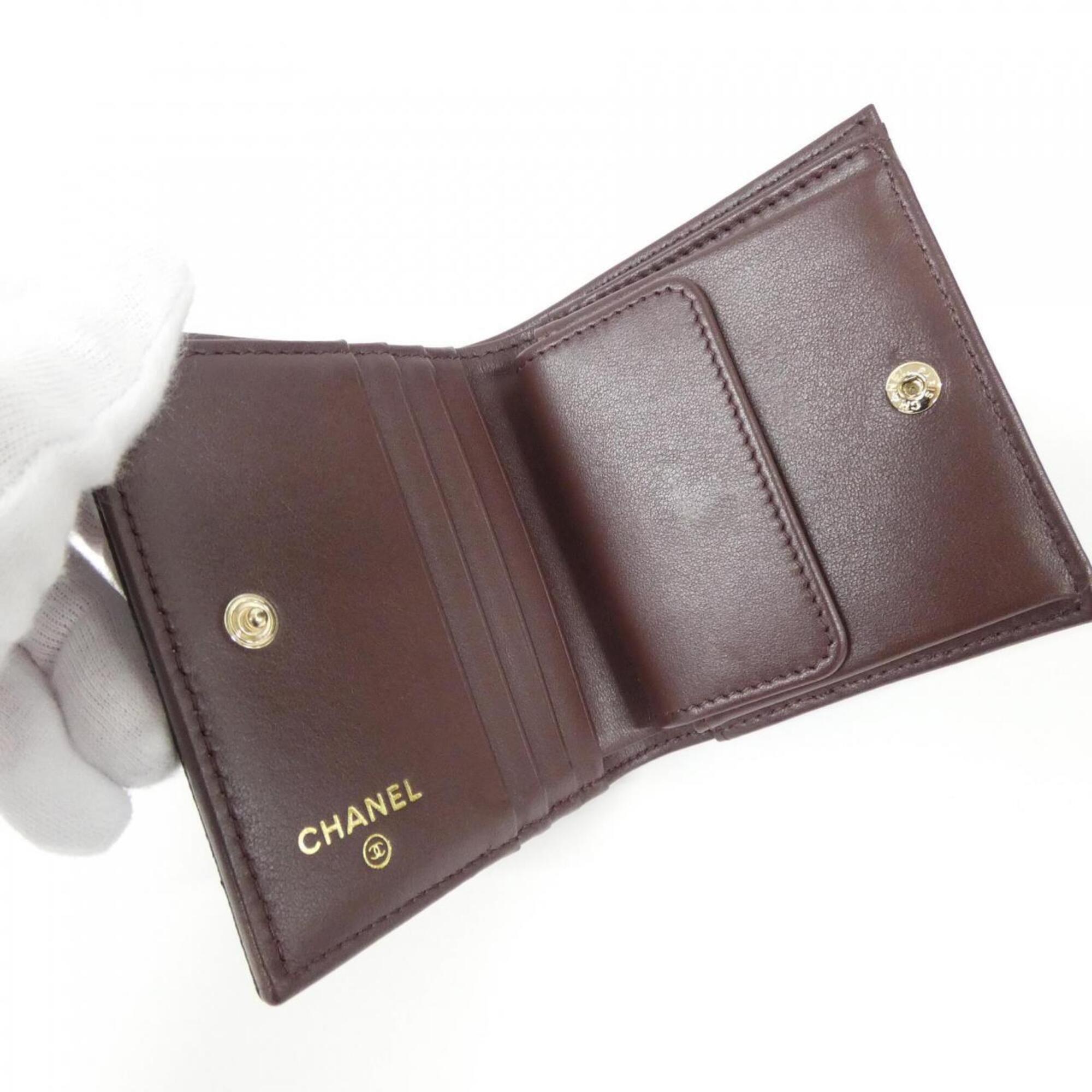 Chanel Black Grained Calfskin Wallet (Bi-Fold) (Pre-Owned)