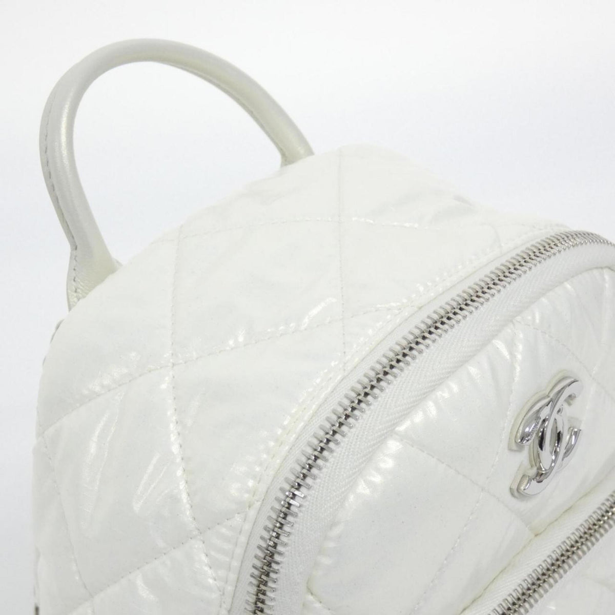 Chanel White Nylon Backpack (Pre-Owned)