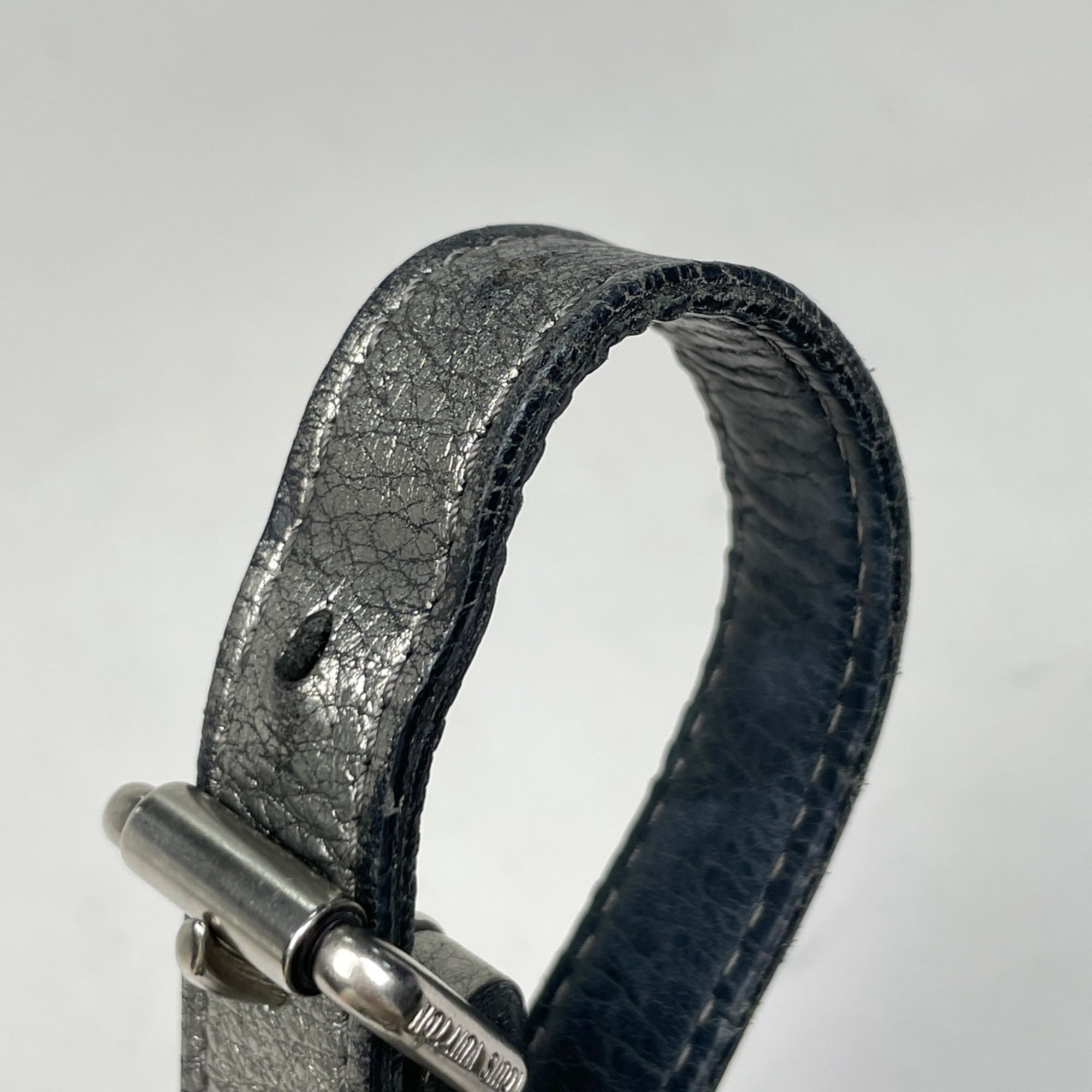 Louis Vuitton Silver Mahina Leather Shoulder Bag (Pre-Owned)