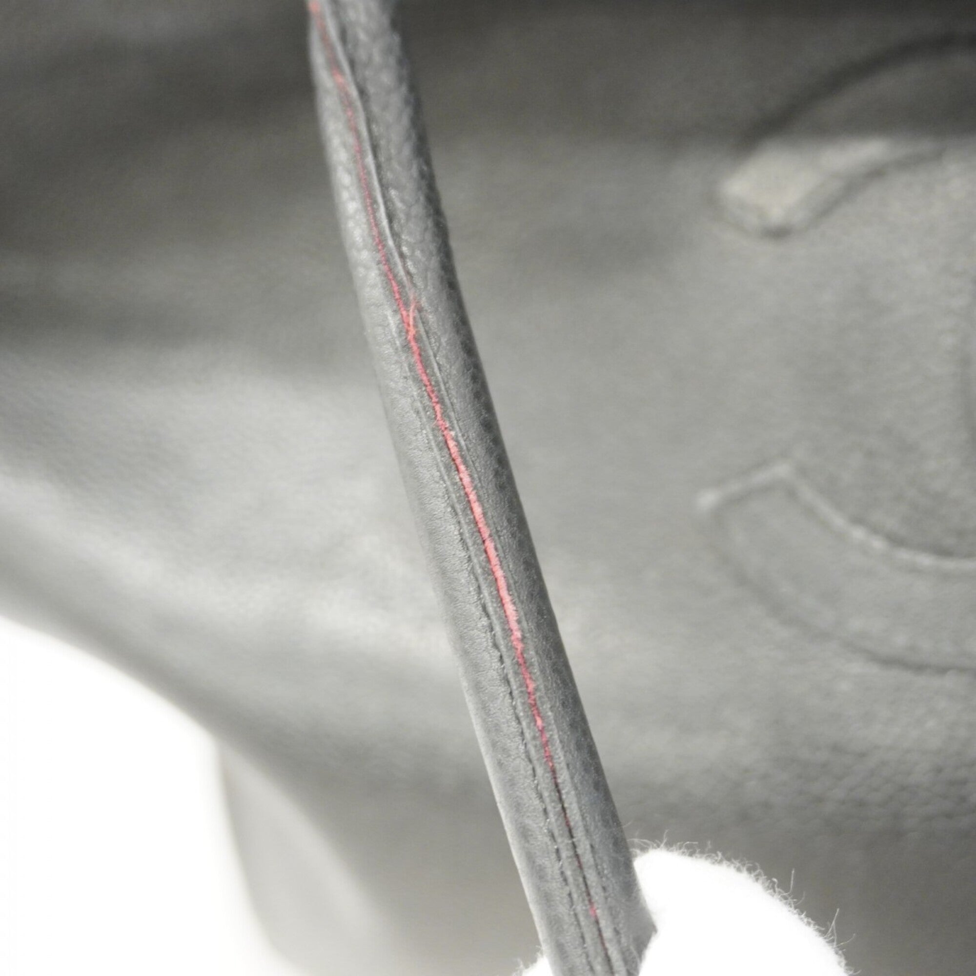 Chanel Black Grained Calfskin Tote Bag (Pre-Owned)