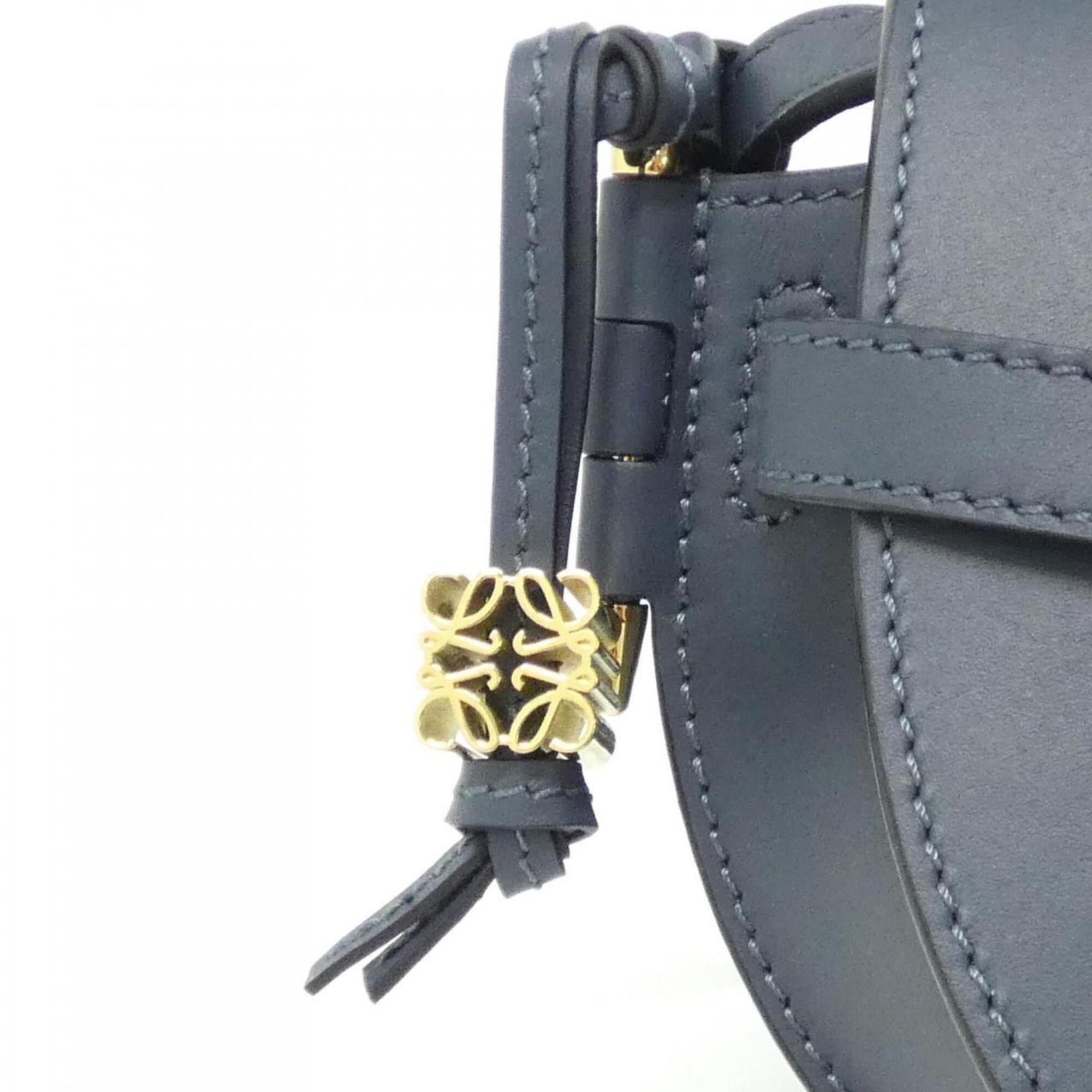 Loewe Blue Leather Shoulder Bag (Pre-Owned)
