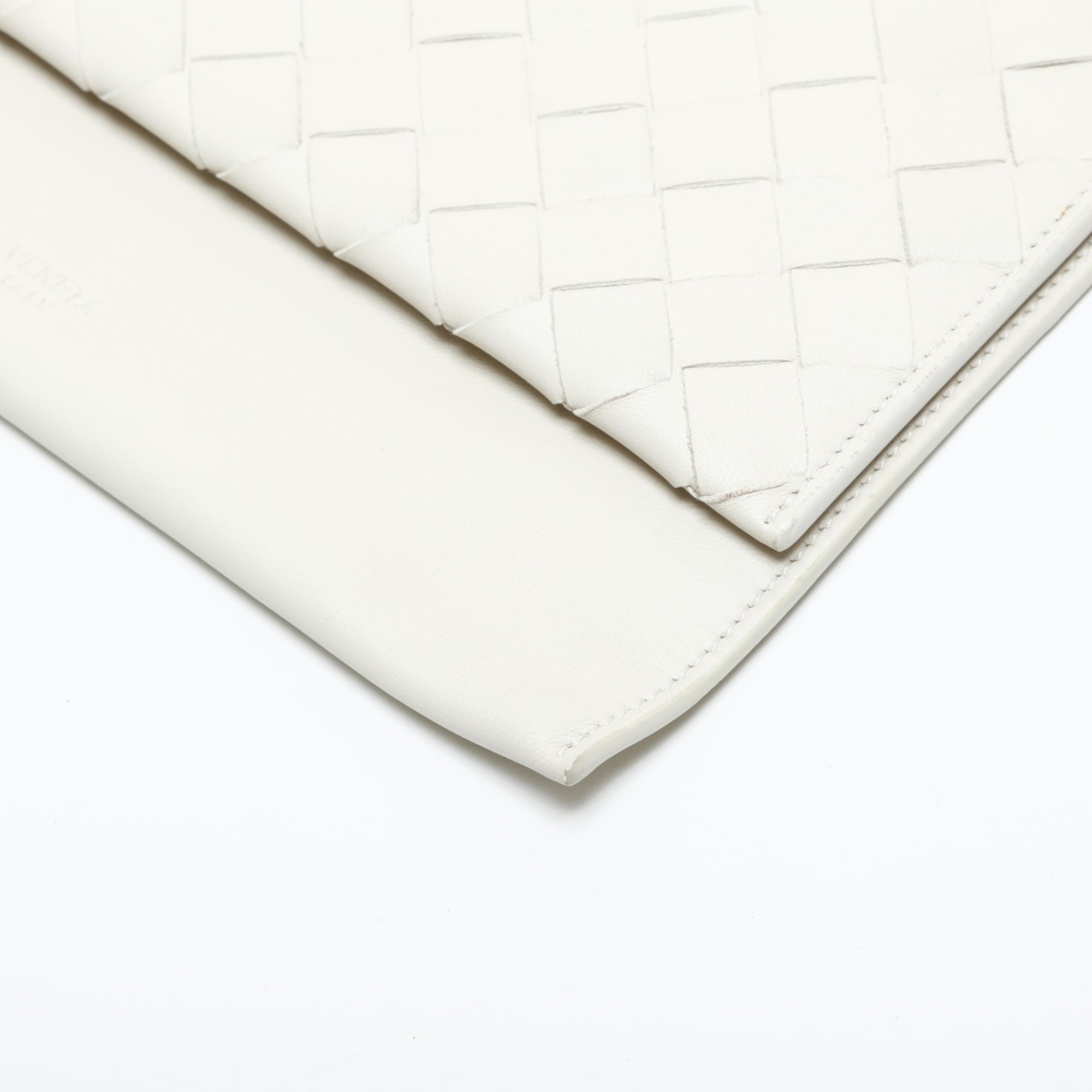 Bottega Veneta White Leather Shoulder Bag (Pre-Owned)