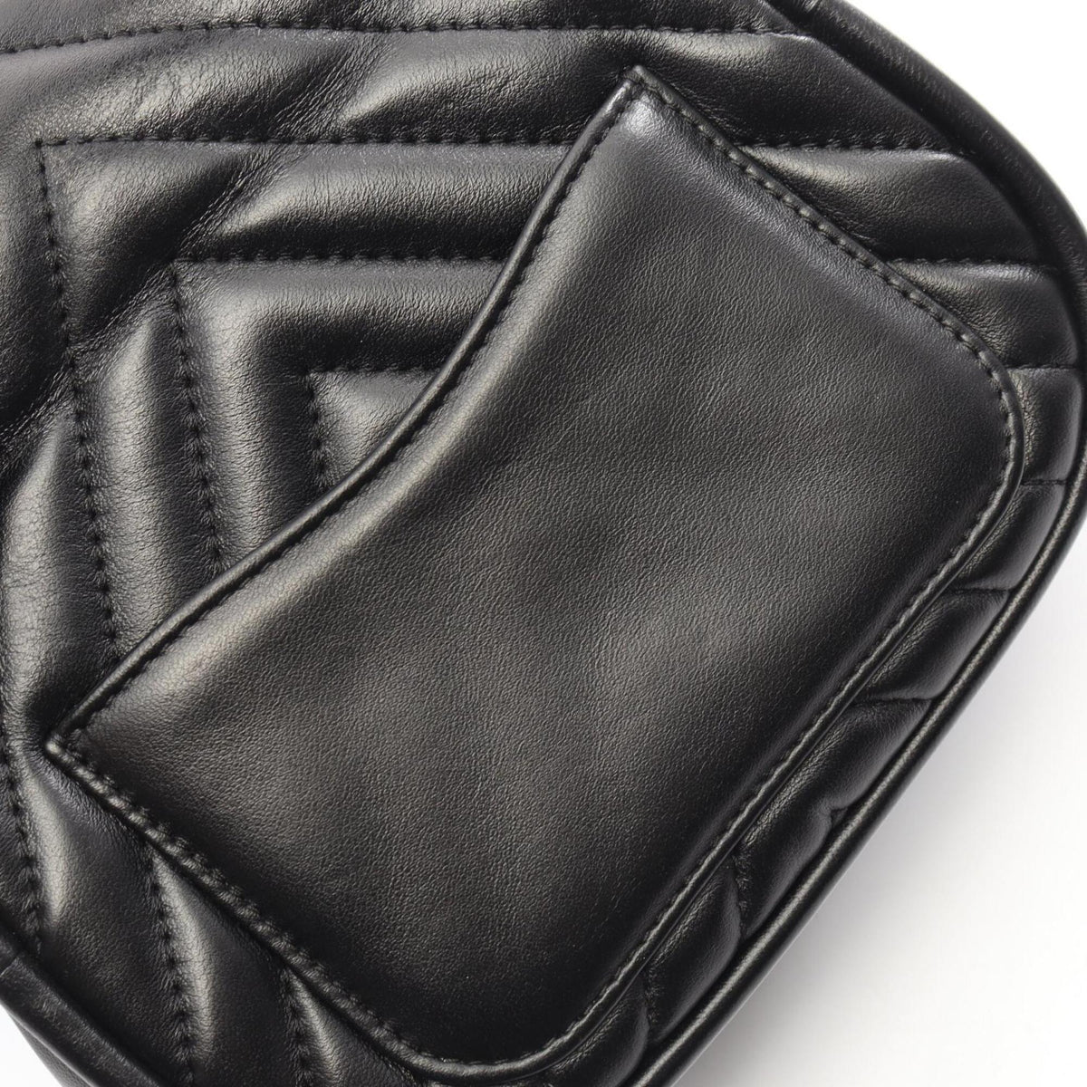 Chanel Black Leather Handbag Shoulder Bag (Pre-Owned)