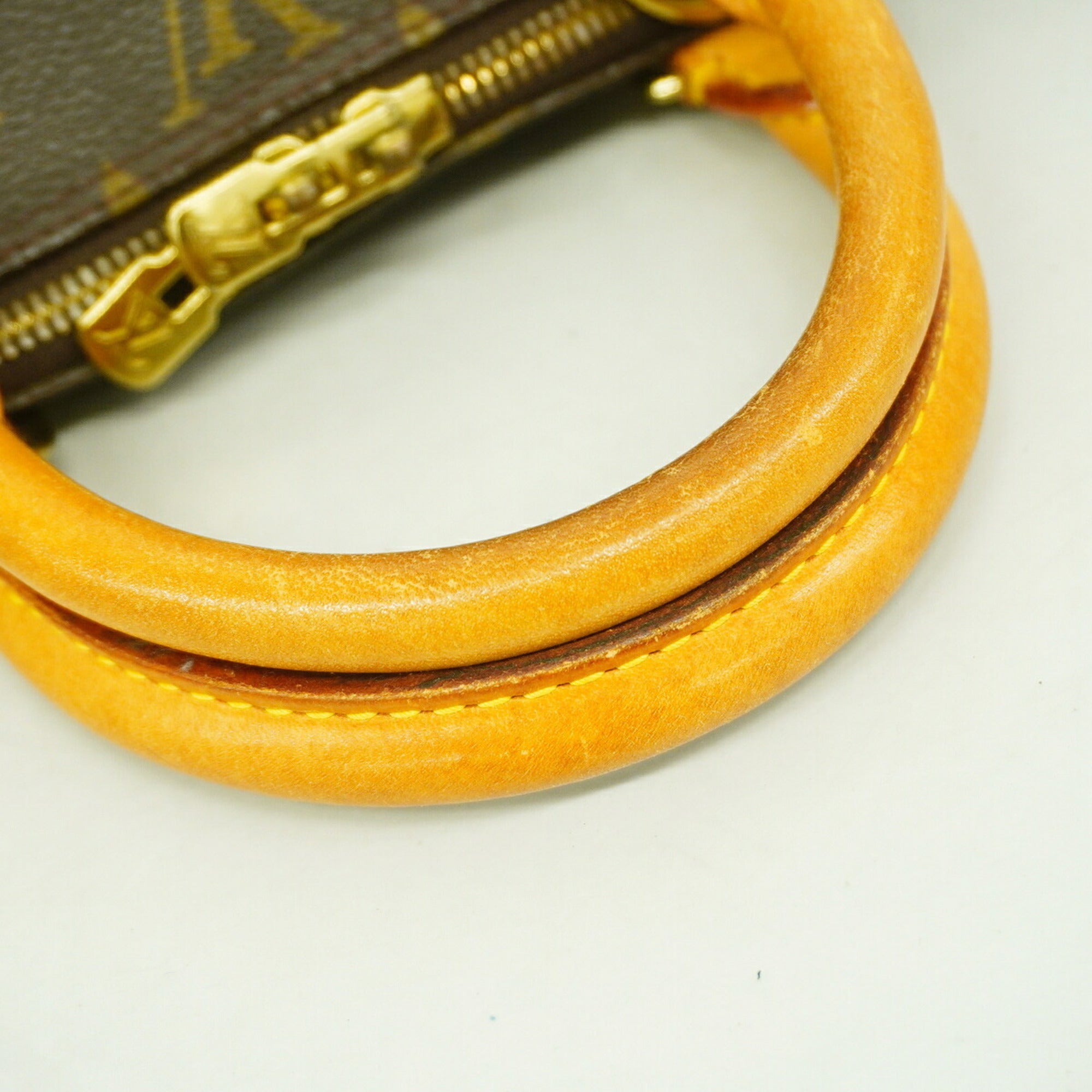 Louis Vuitton Brown Handbag (Pre-Owned)