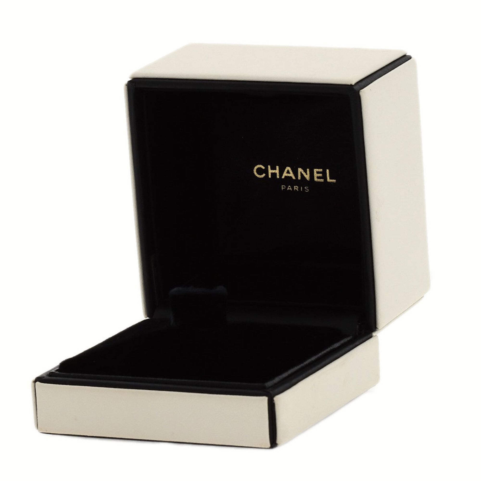 Chanel White Gold White Gold Band Ring (Pre-Owned)