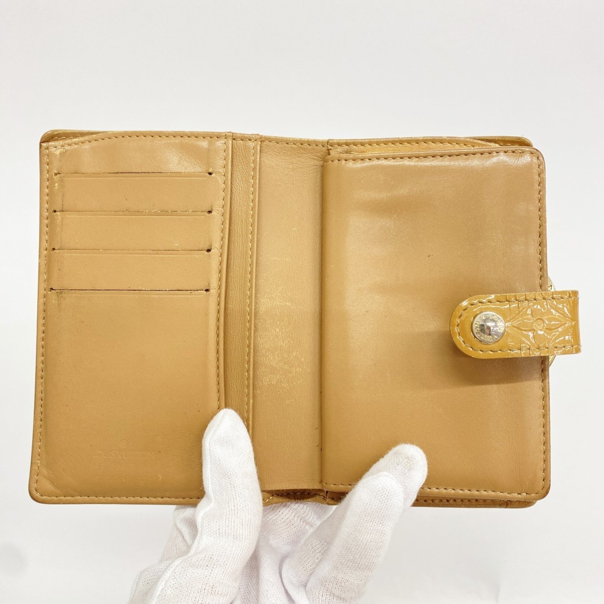 Louis Vuitton Noisette Wallet (Bi-Fold) (Pre-Owned)