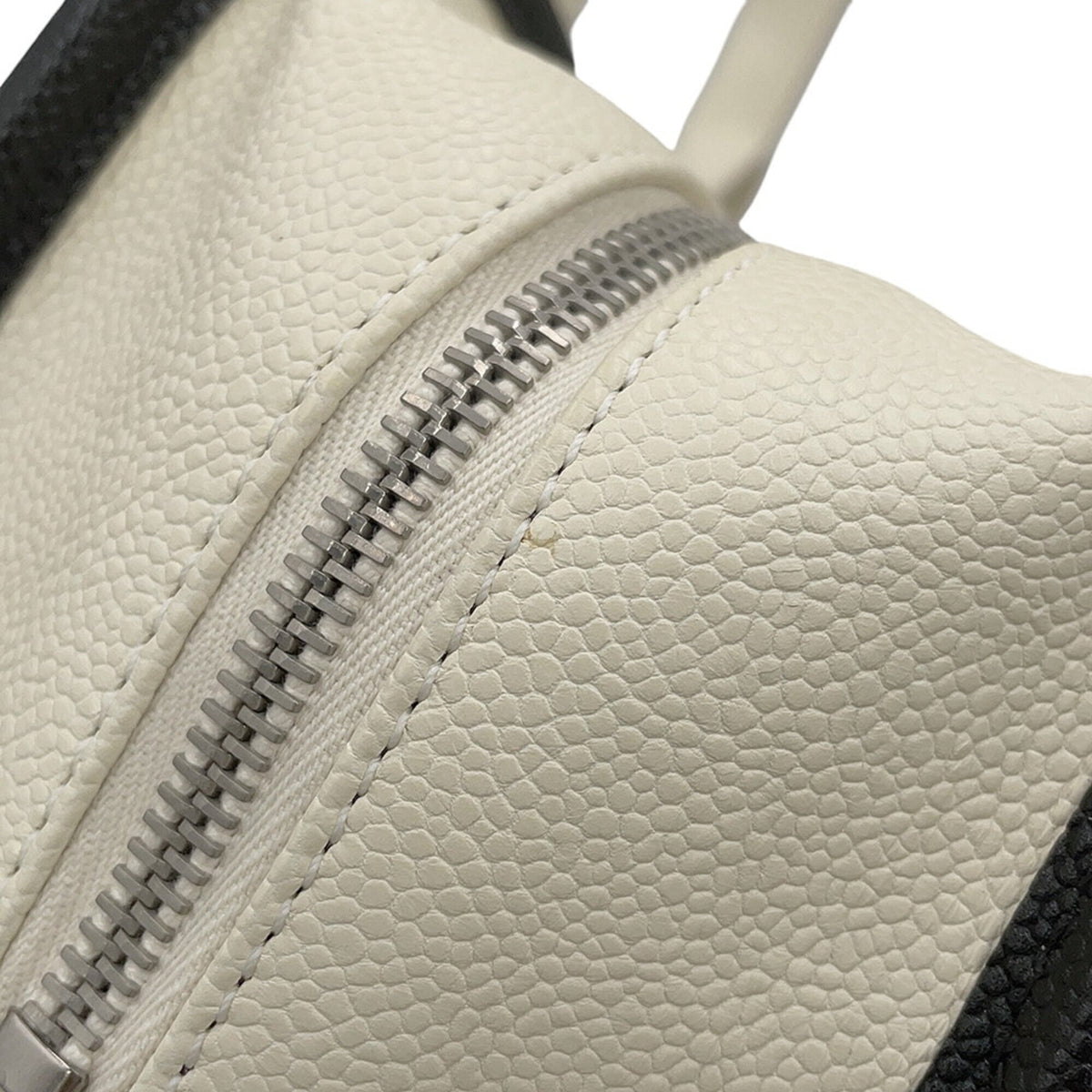 Chanel Black White Grained Calfskin Handbag (Pre-Owned)