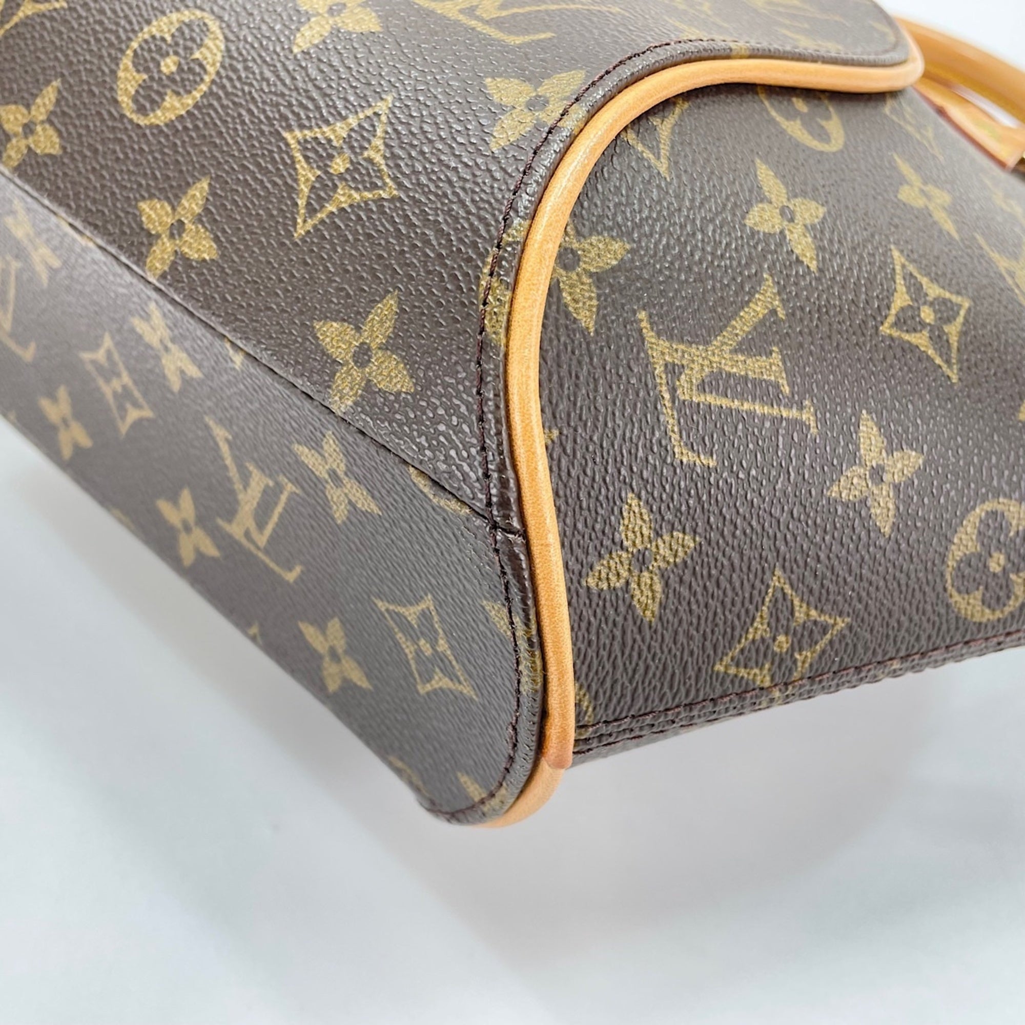 Louis Vuitton Brown Handbag (Pre-Owned)