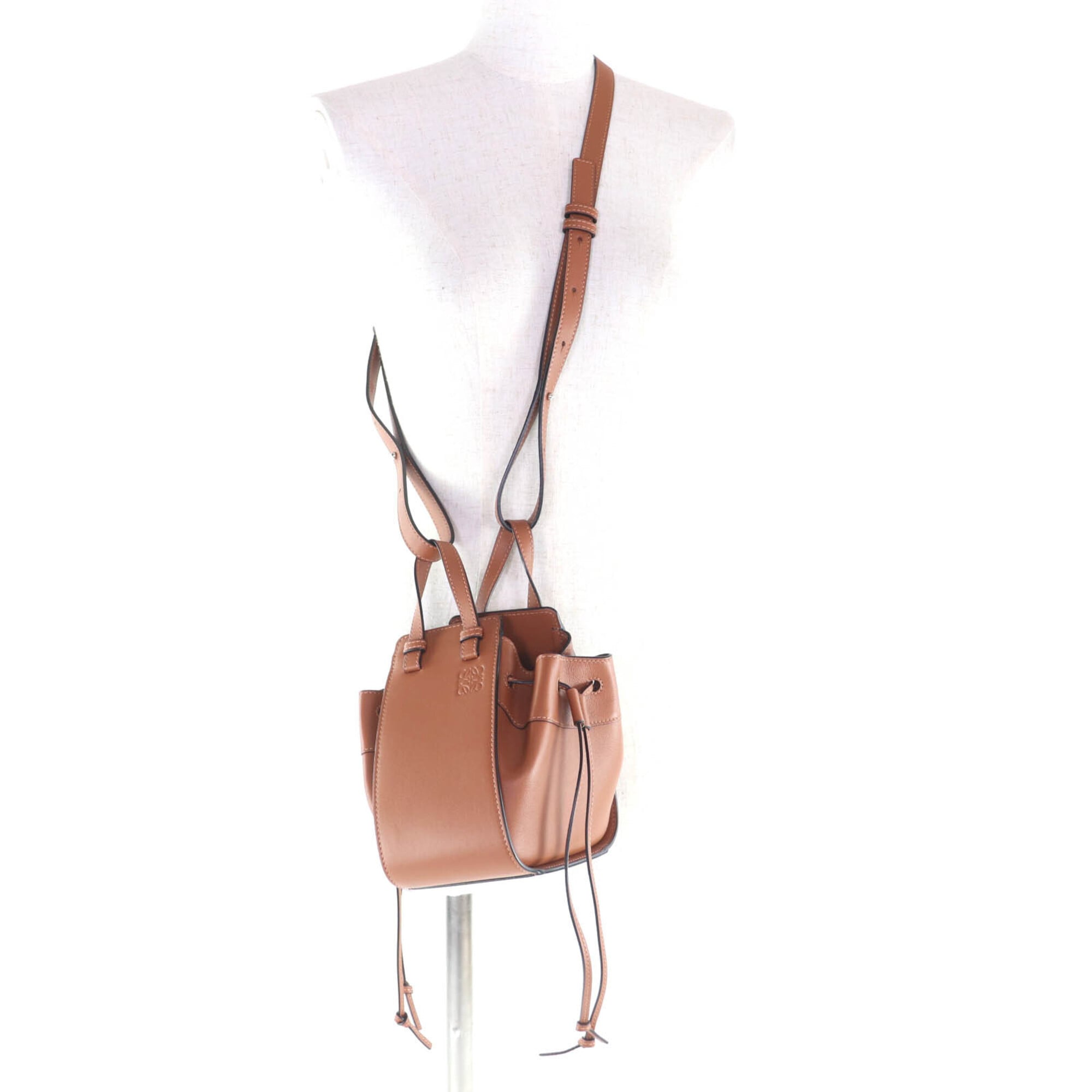 Loewe Hammock Leather Shoulder Bag (Pre-Owned)