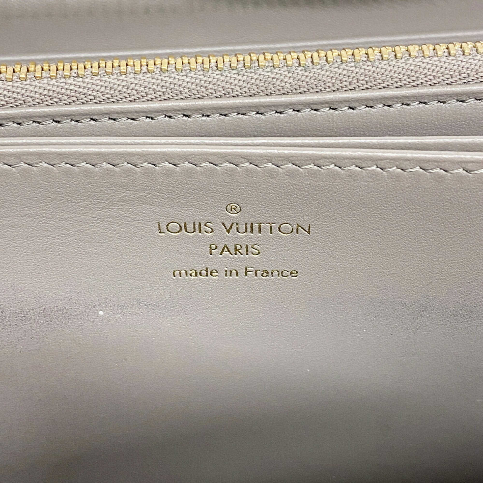 Louis Vuitton Gray White Long Wallet (Bi-Fold) (Pre-Owned)