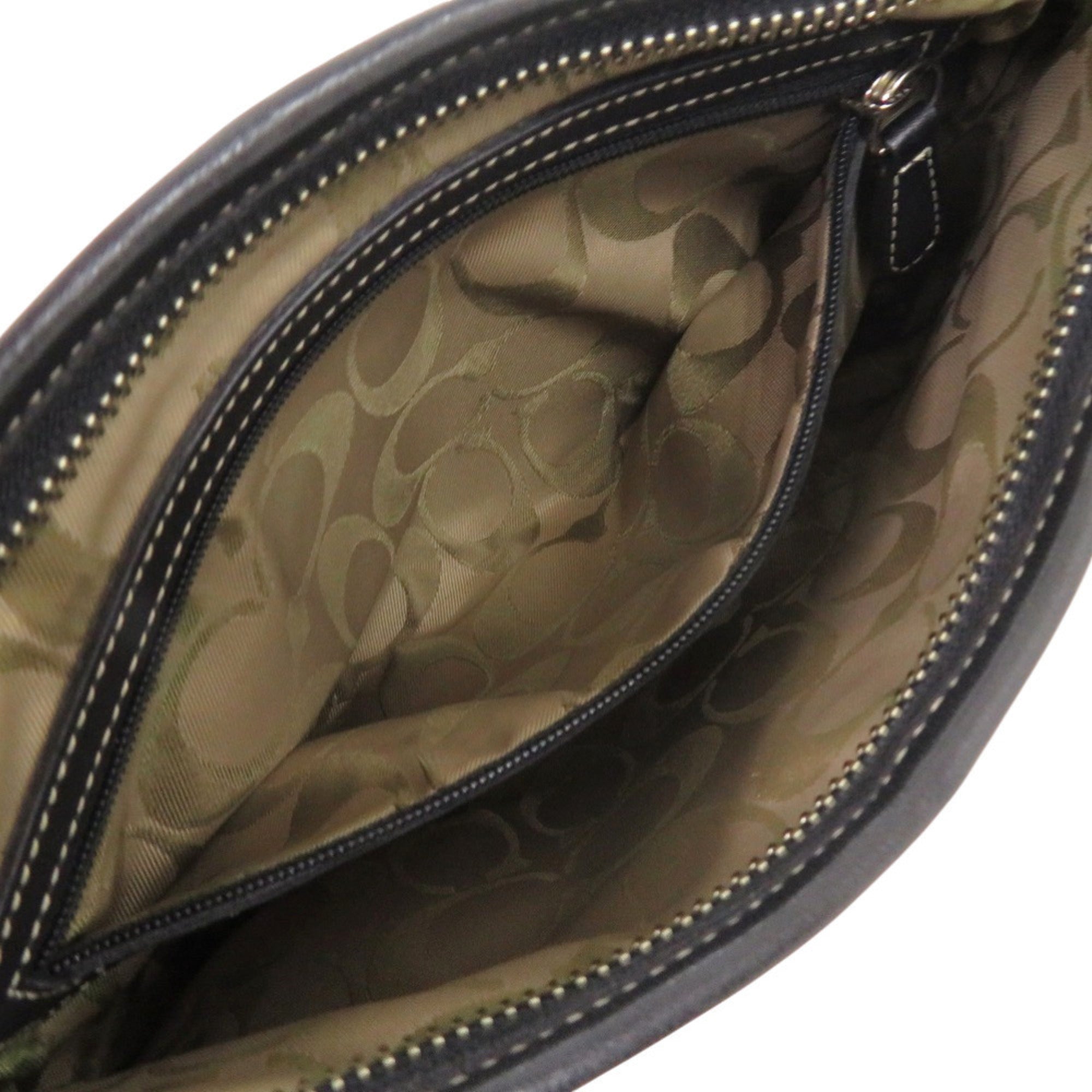 Coach Black White Leather Shoulder Bag (Pre-Owned)