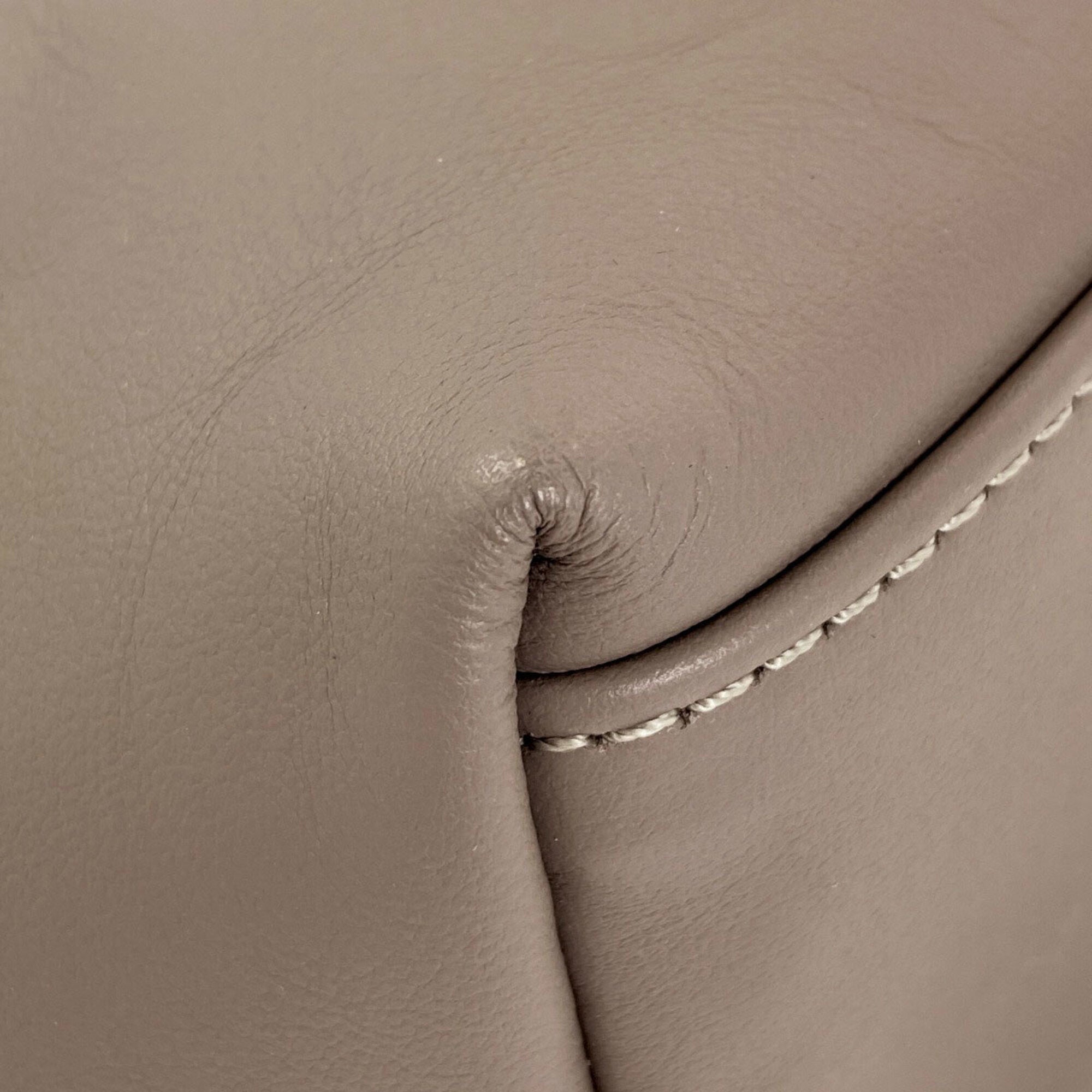 Longchamp Gray Leather Handbag (Pre-Owned)
