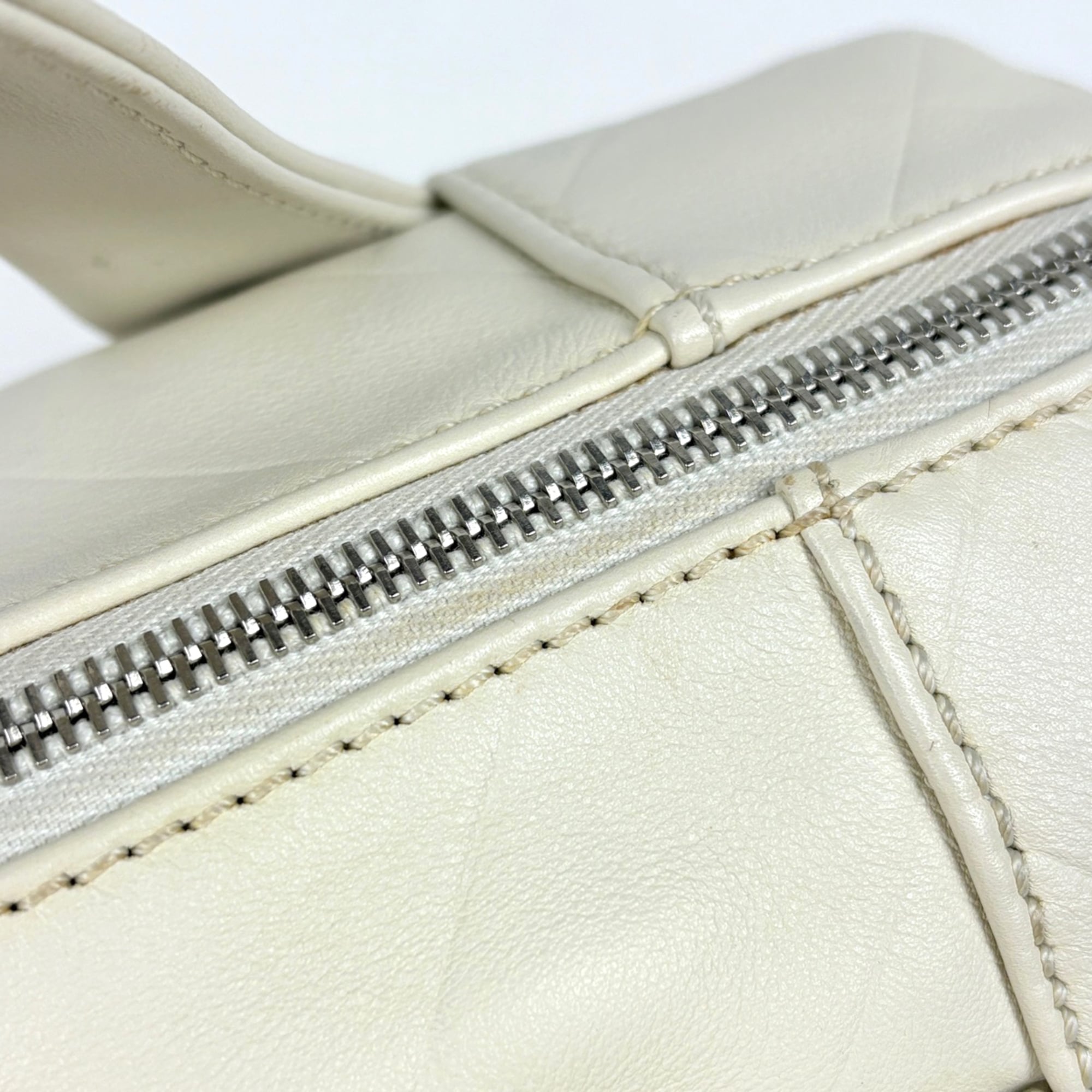 Chanel Ivory Leather Handbag (Pre-Owned)