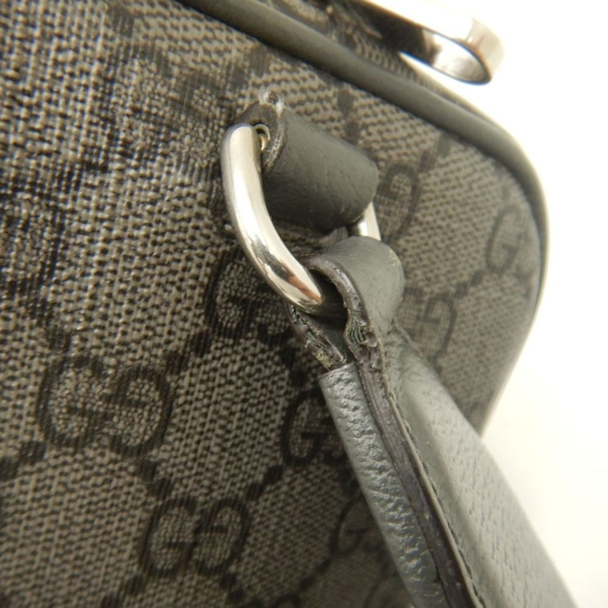 Gucci Gray Gg Supreme Canvas Sling Bag (Pre-Owned)