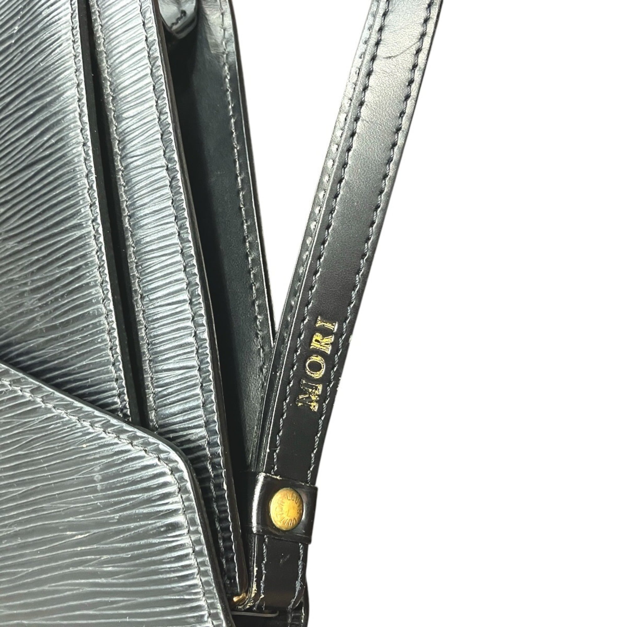 Louis Vuitton Epi Black Epi Leather Clutch Bag (Pre-Owned)