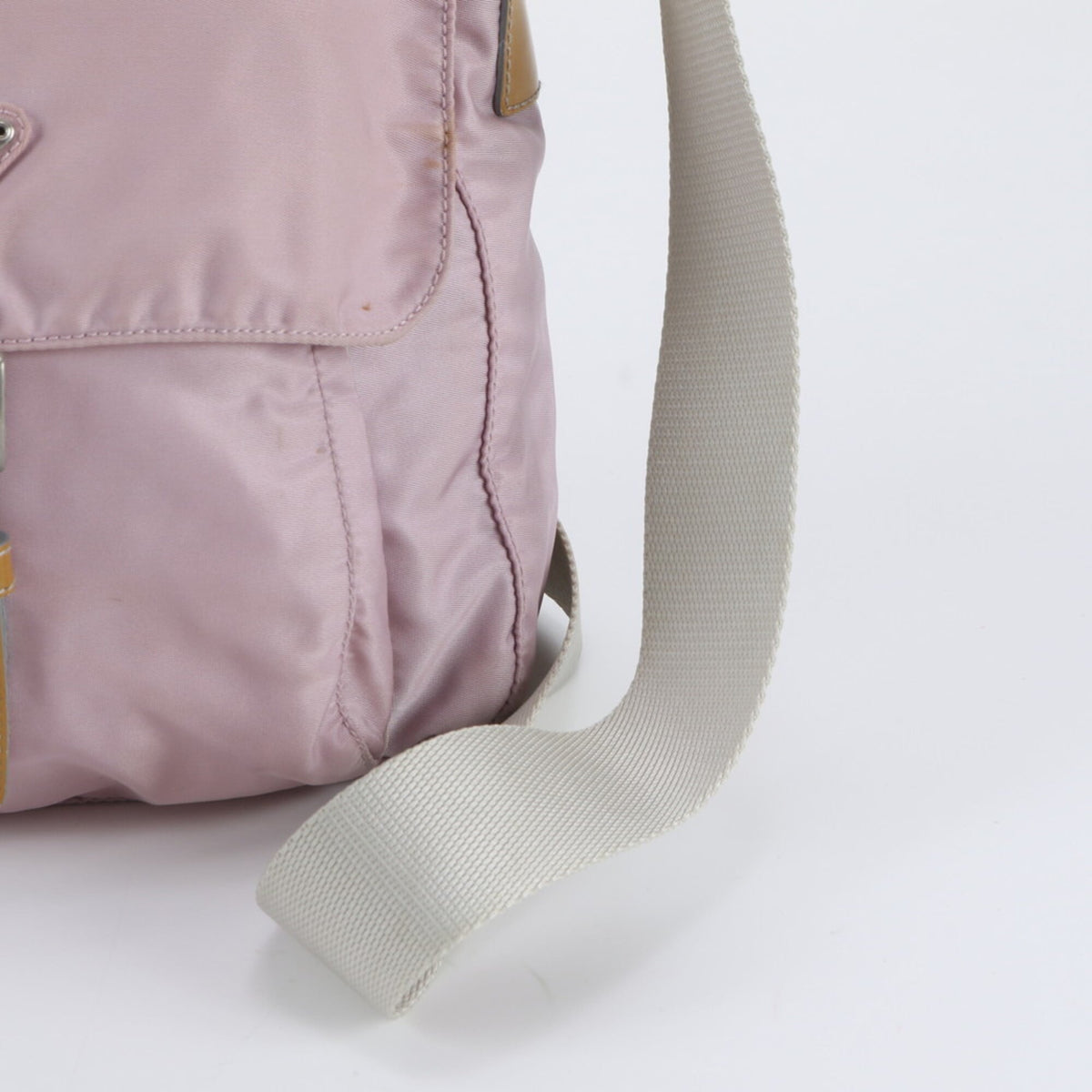 Prada Light Pink Leather Nylon Messenger Bag Shoulder Bag (Pre-Owned)