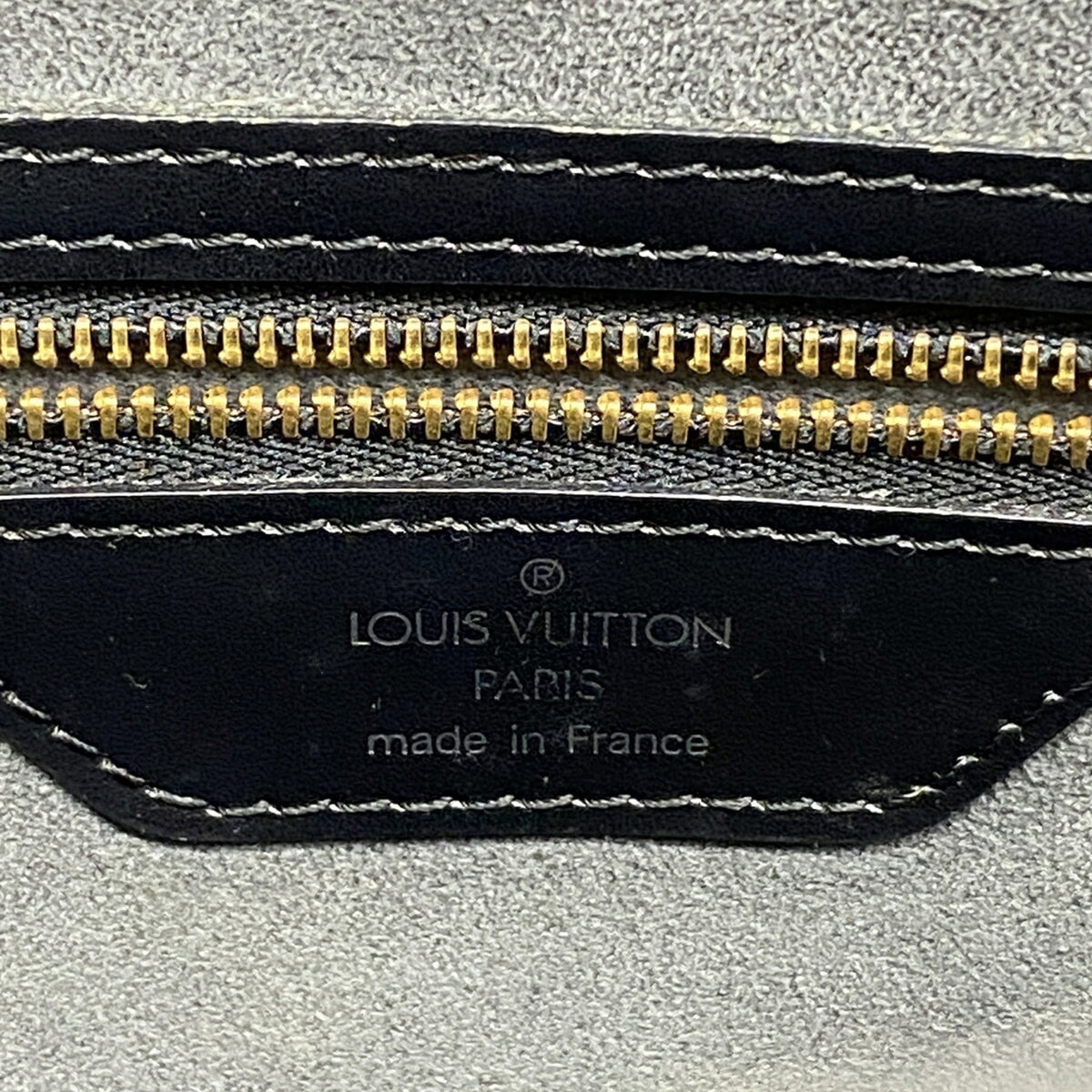 Louis Vuitton Noir Shoulder Bag (Pre-Owned)