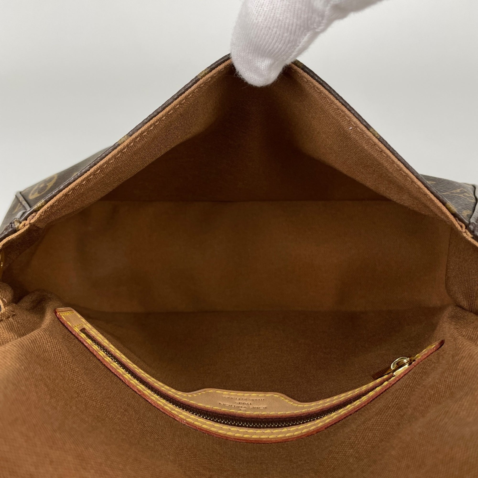 Louis Vuitton Brown Monogram Monogram Handbag (Pre-Owned)