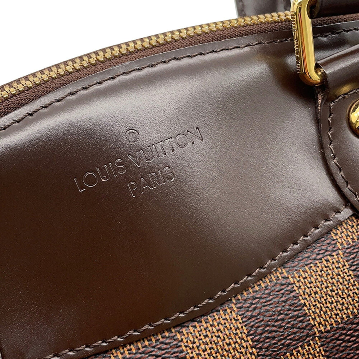 Louis Vuitton Damier Damier Canvas Ebene Red Color Damier Canvas Handbag (Pre-Owned)