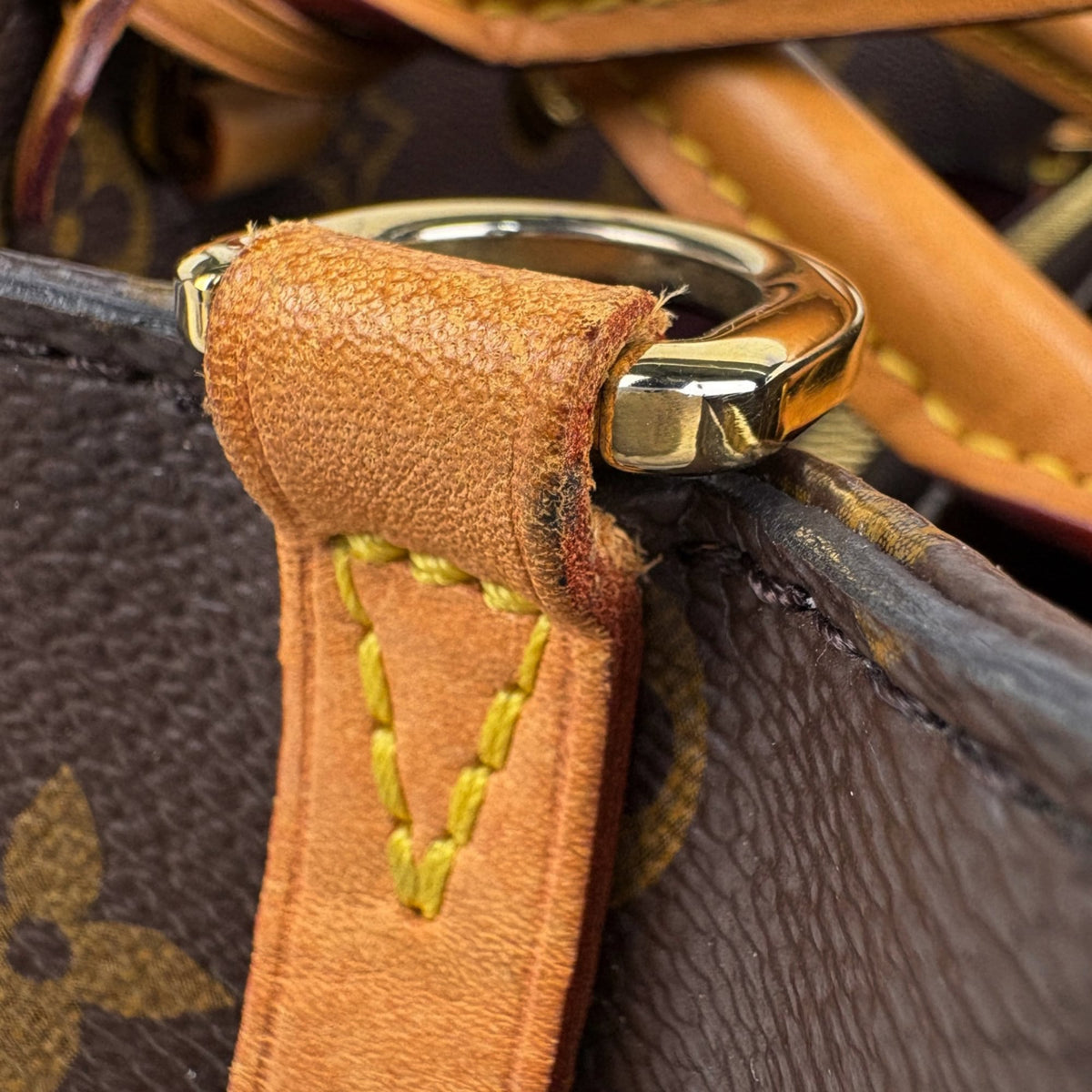 Louis Vuitton Brown Monogram Handbag Shoulder Bag (Pre-Owned)