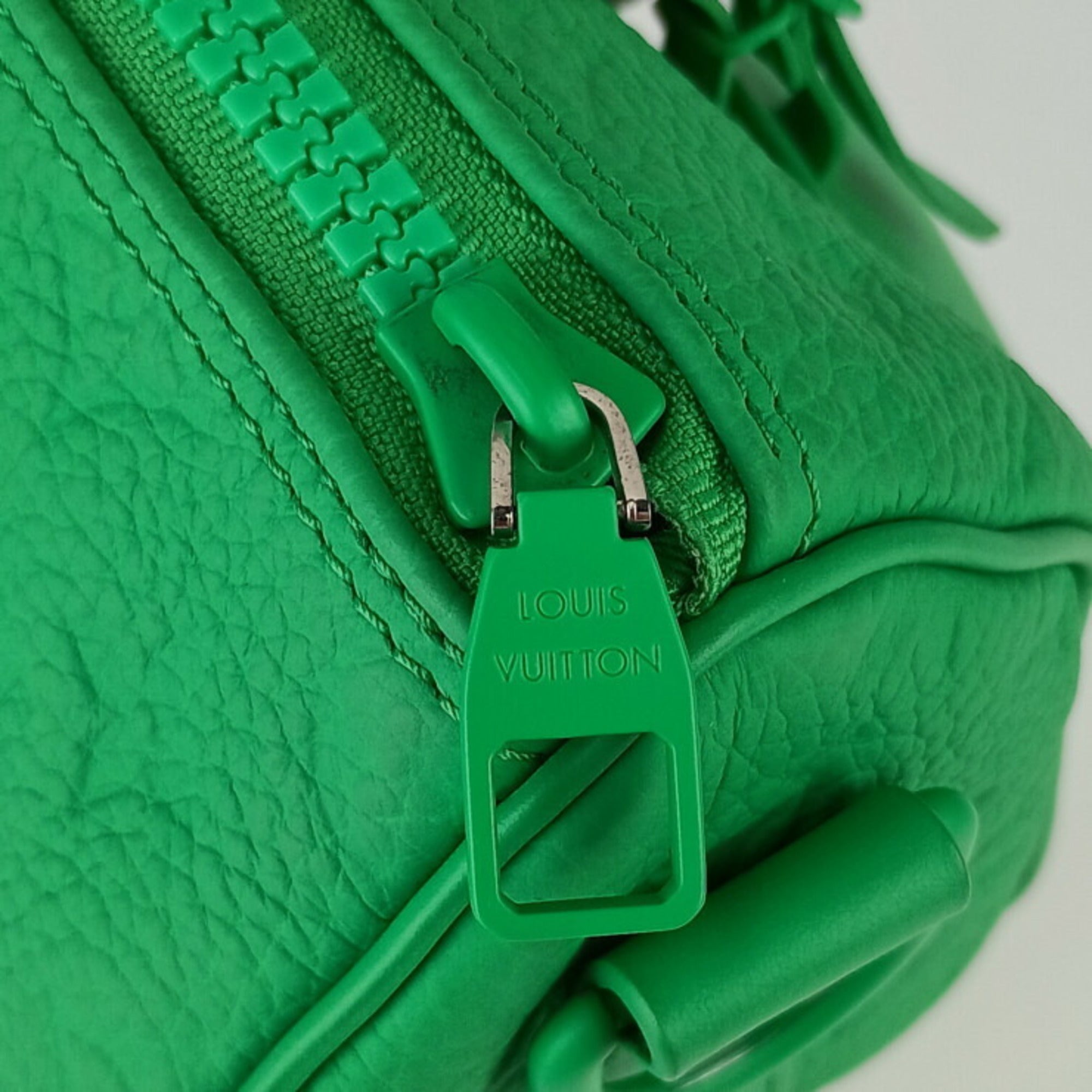 Louis Vuitton Green Leather Handbag Shoulder Bag (Pre-Owned)