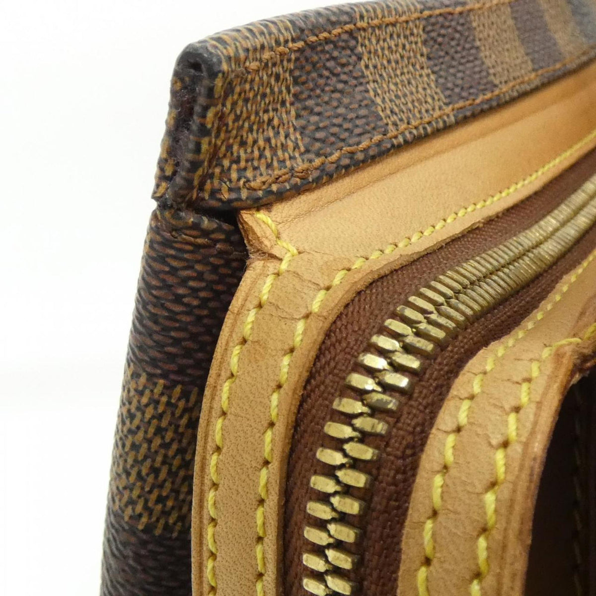 Louis Vuitton Brown Coated Canvas Shoulder Bag (Pre-Owned)