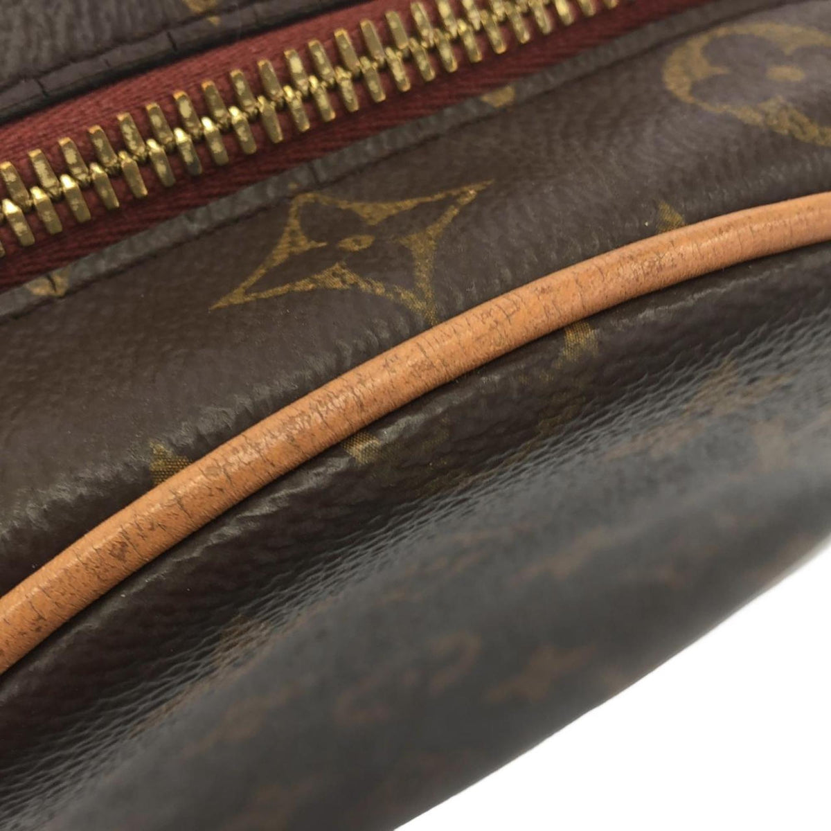 Louis Vuitton Brown Coated Canvas Shoulder Bag (Pre-Owned)