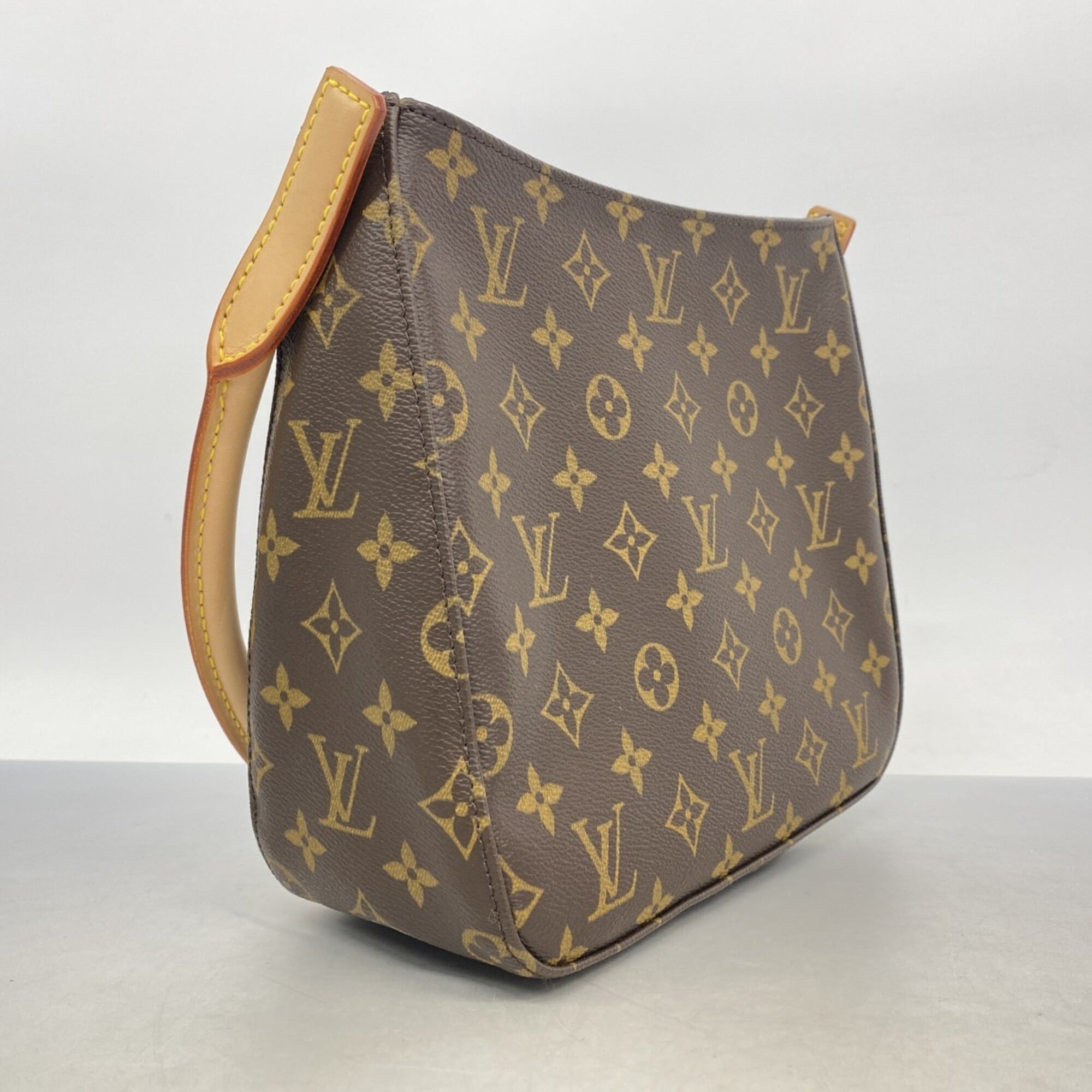 Louis Vuitton Brown Shoulder Bag (Pre-Owned)